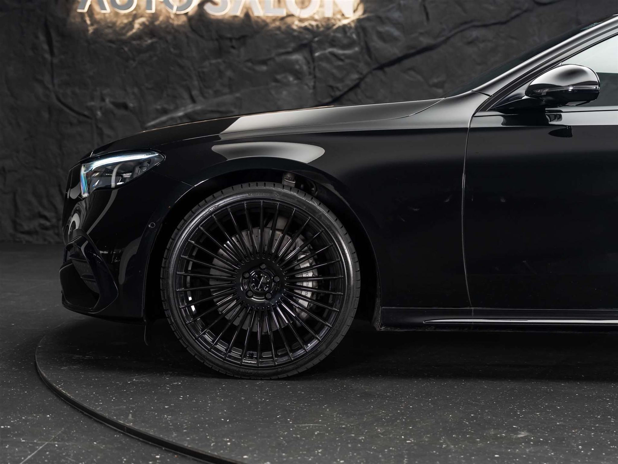 listing desktop thumbnail image 15