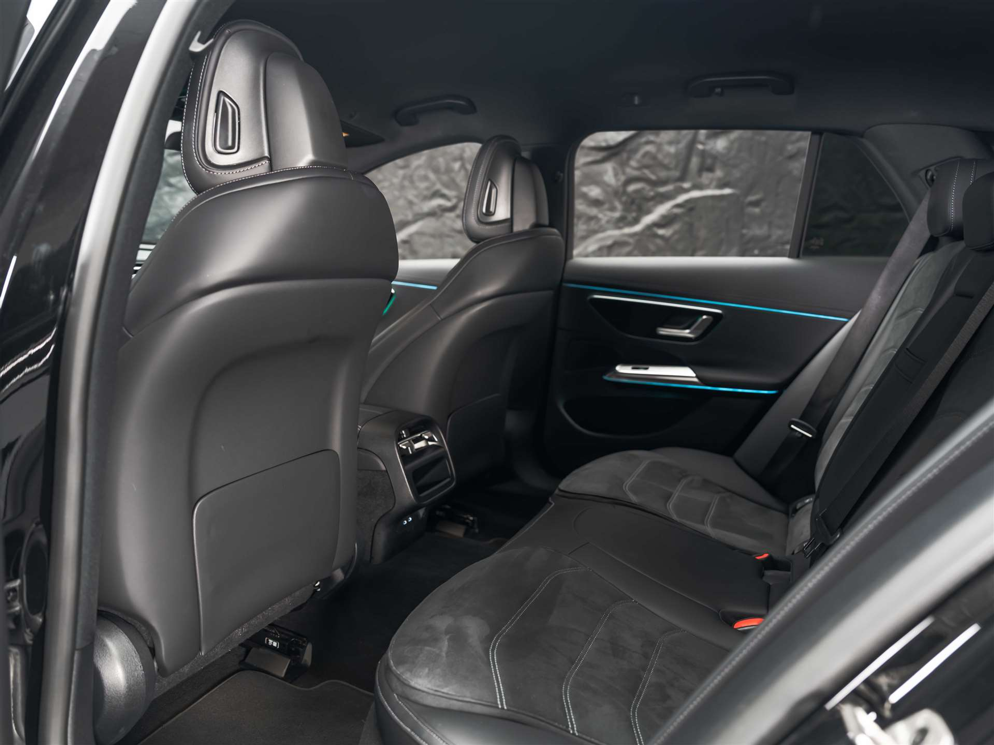 listing desktop thumbnail image 10