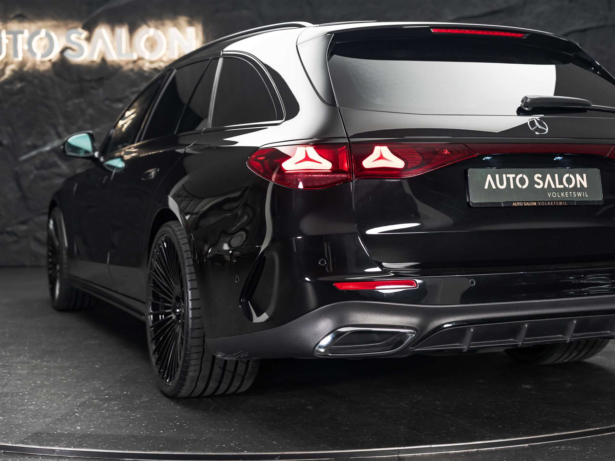 listing desktop thumbnail image 18