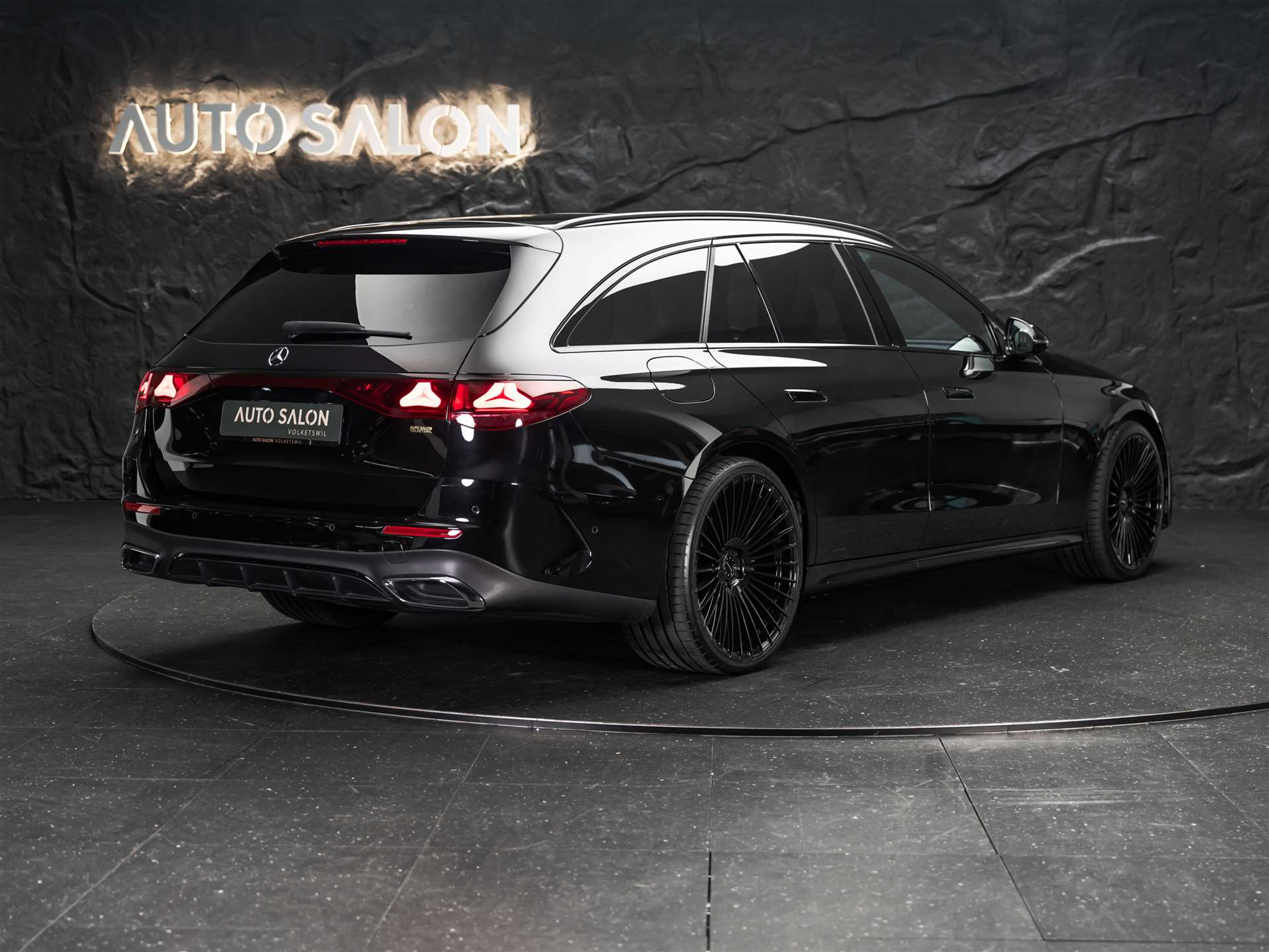 listing desktop thumbnail image 4