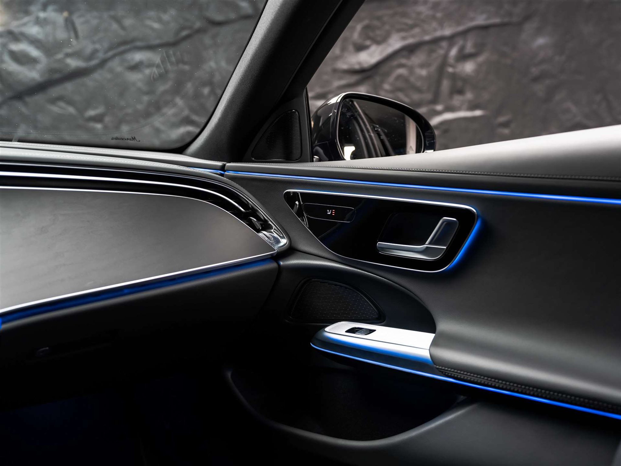 listing desktop thumbnail image 32