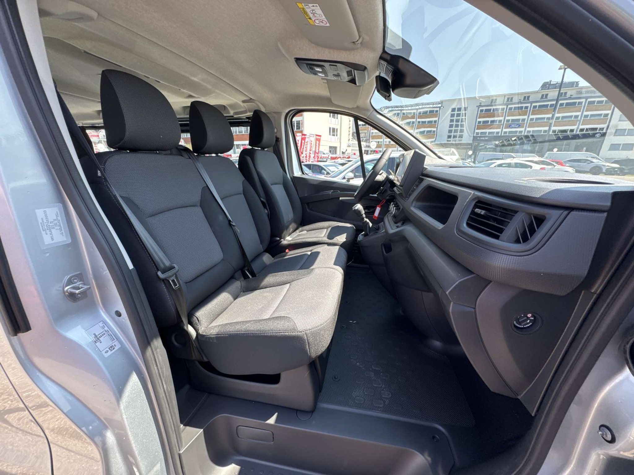 listing desktop thumbnail image 12