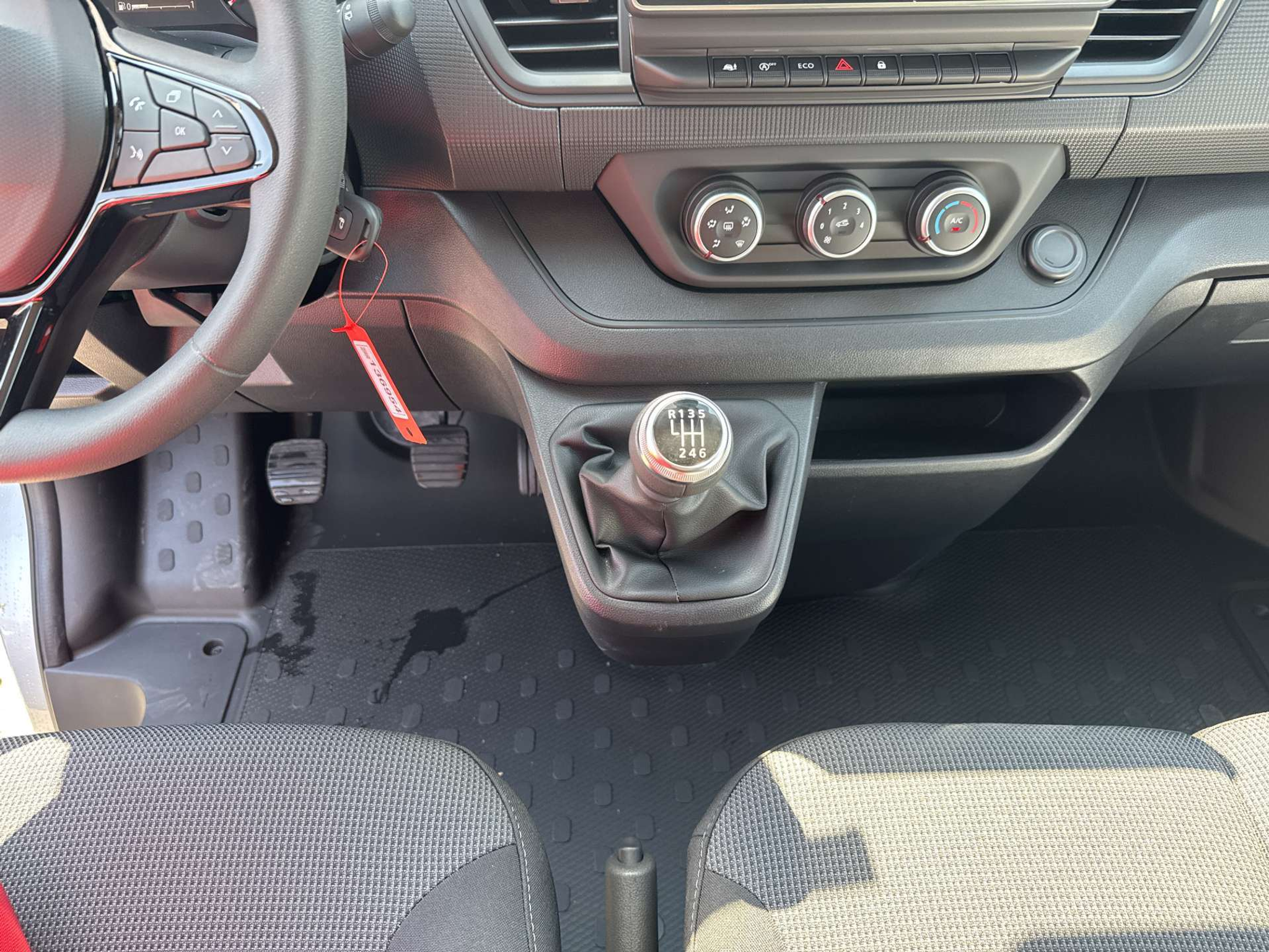 listing desktop thumbnail image 11