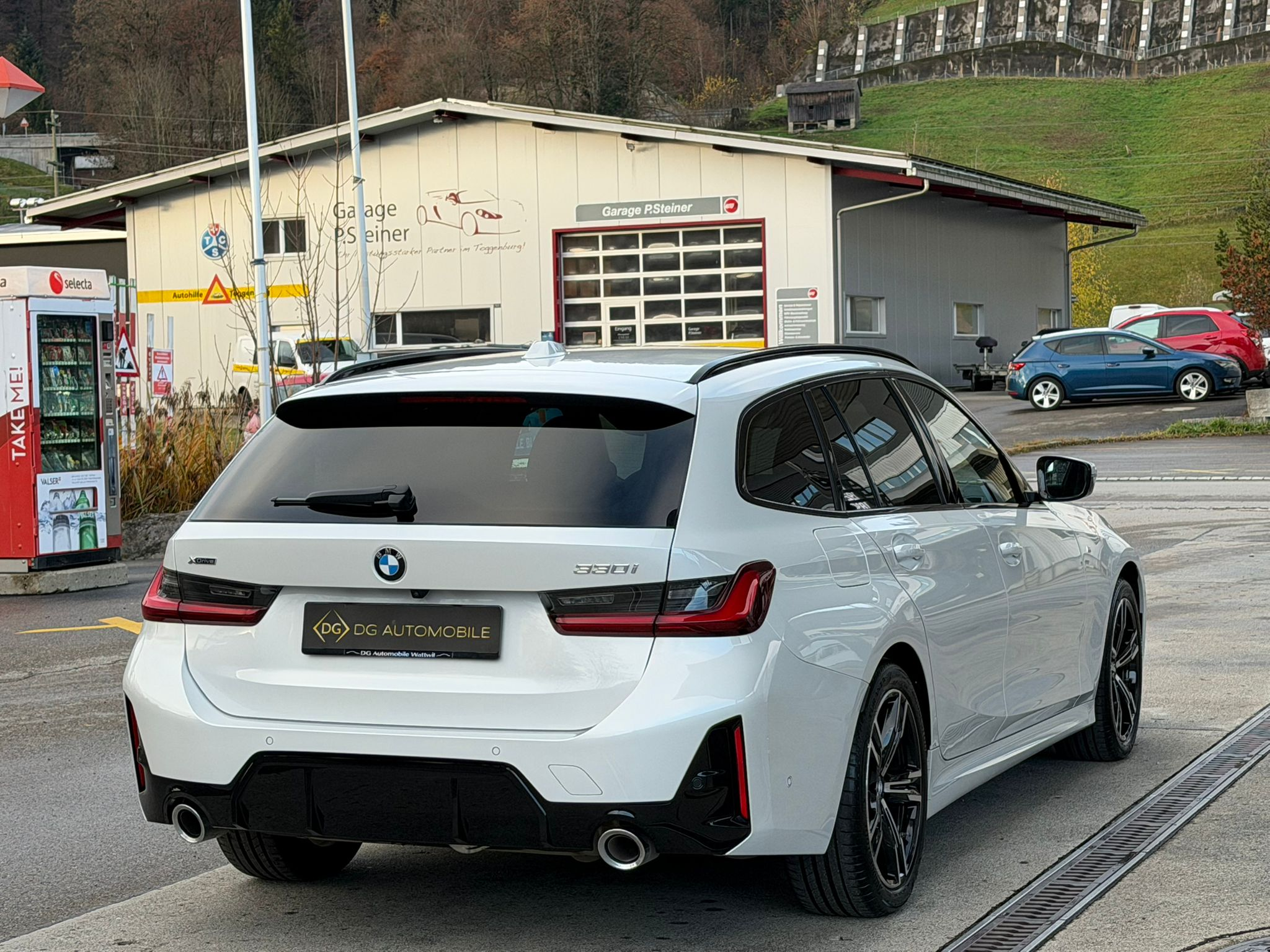 listing desktop thumbnail image 6