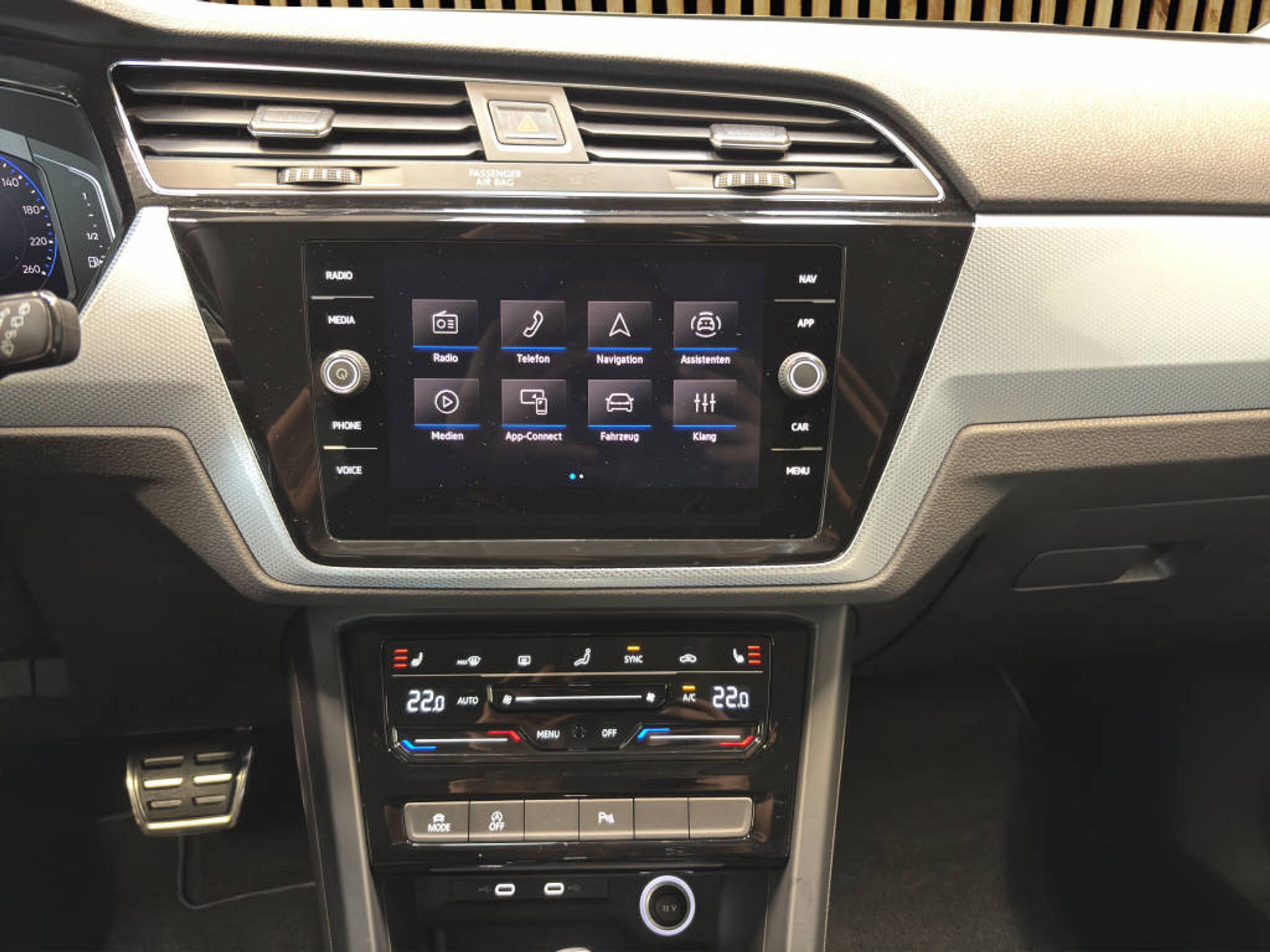 listing desktop thumbnail image 10