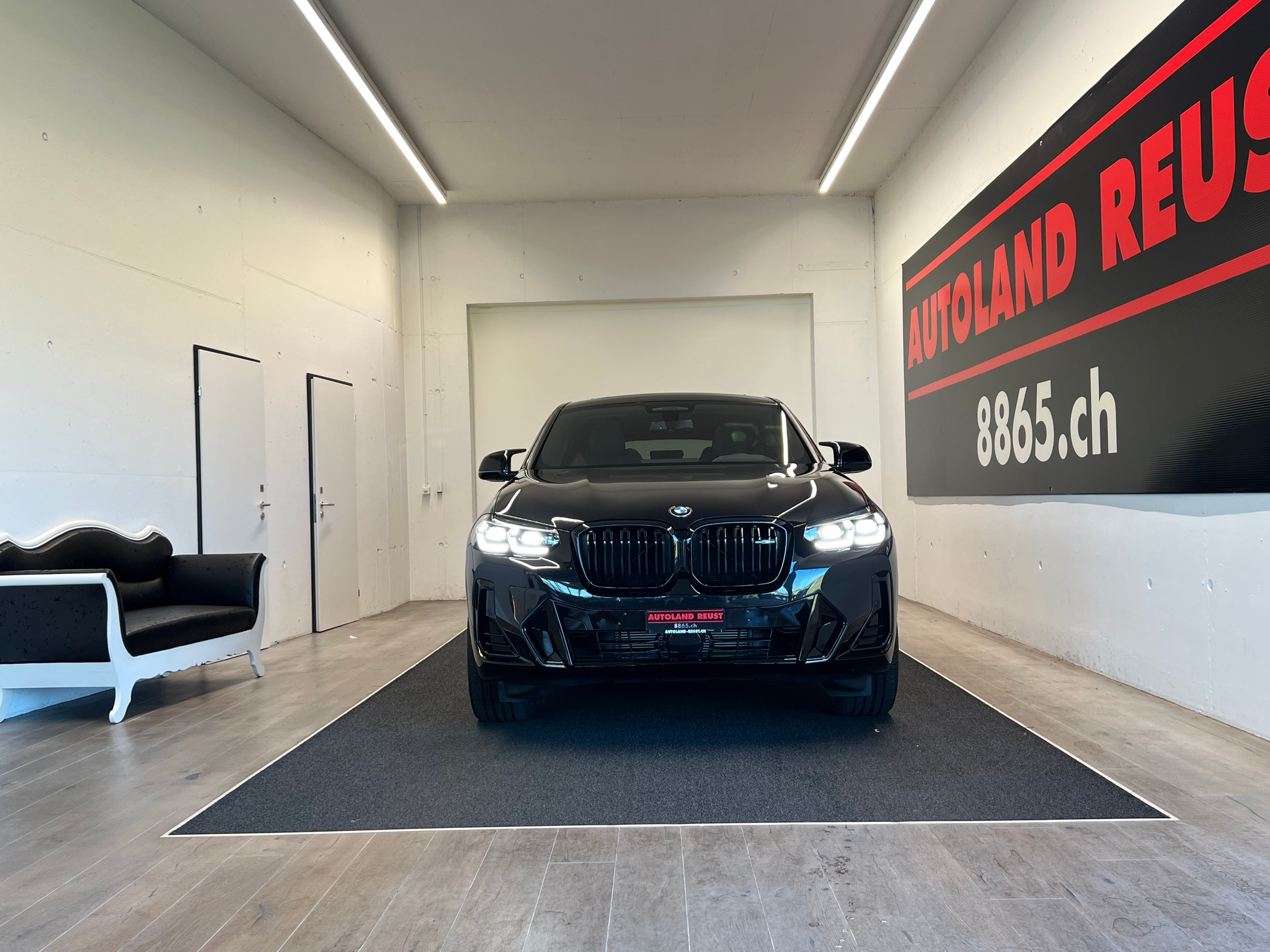 listing desktop thumbnail image 1