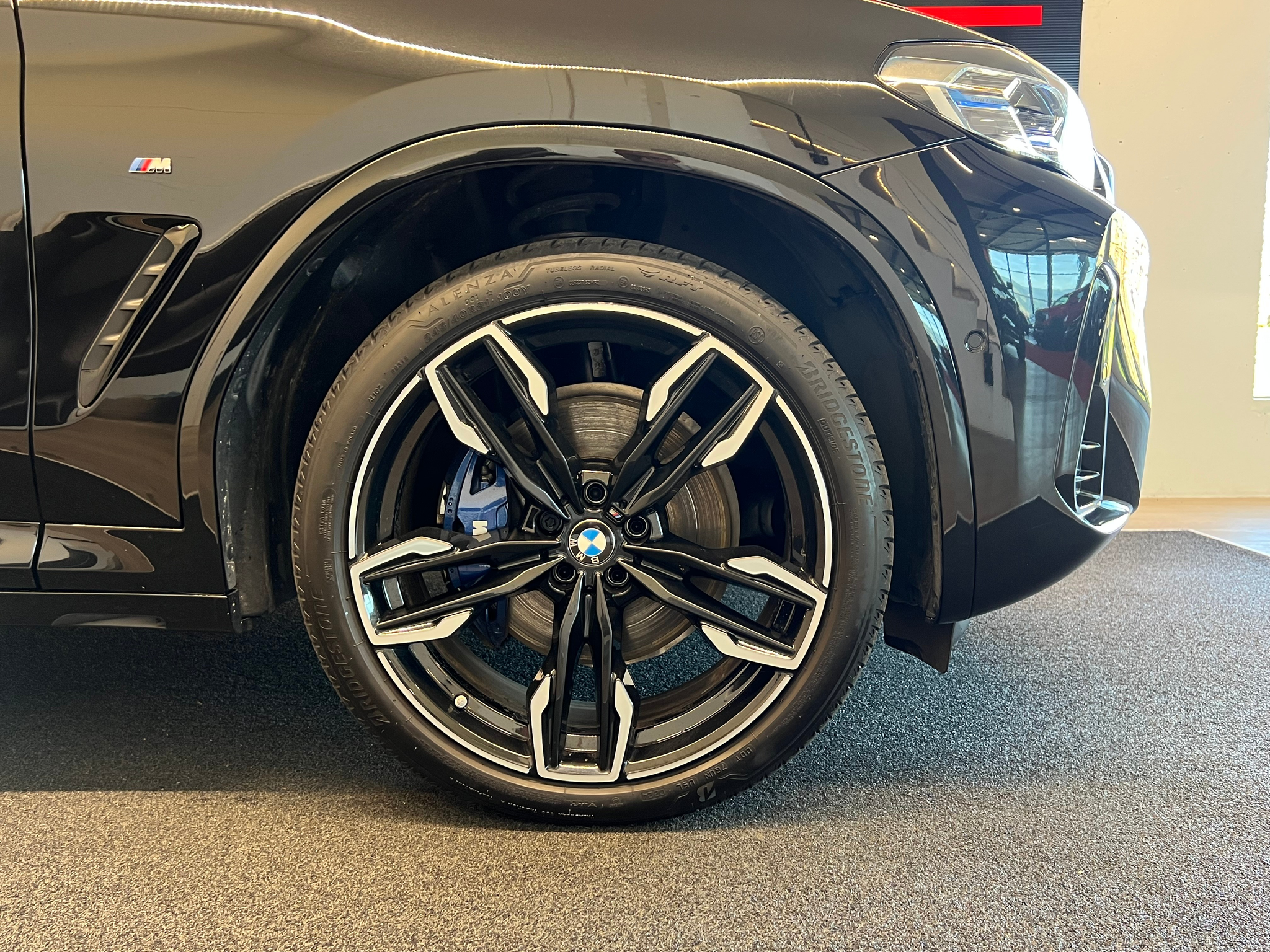 listing desktop thumbnail image 6