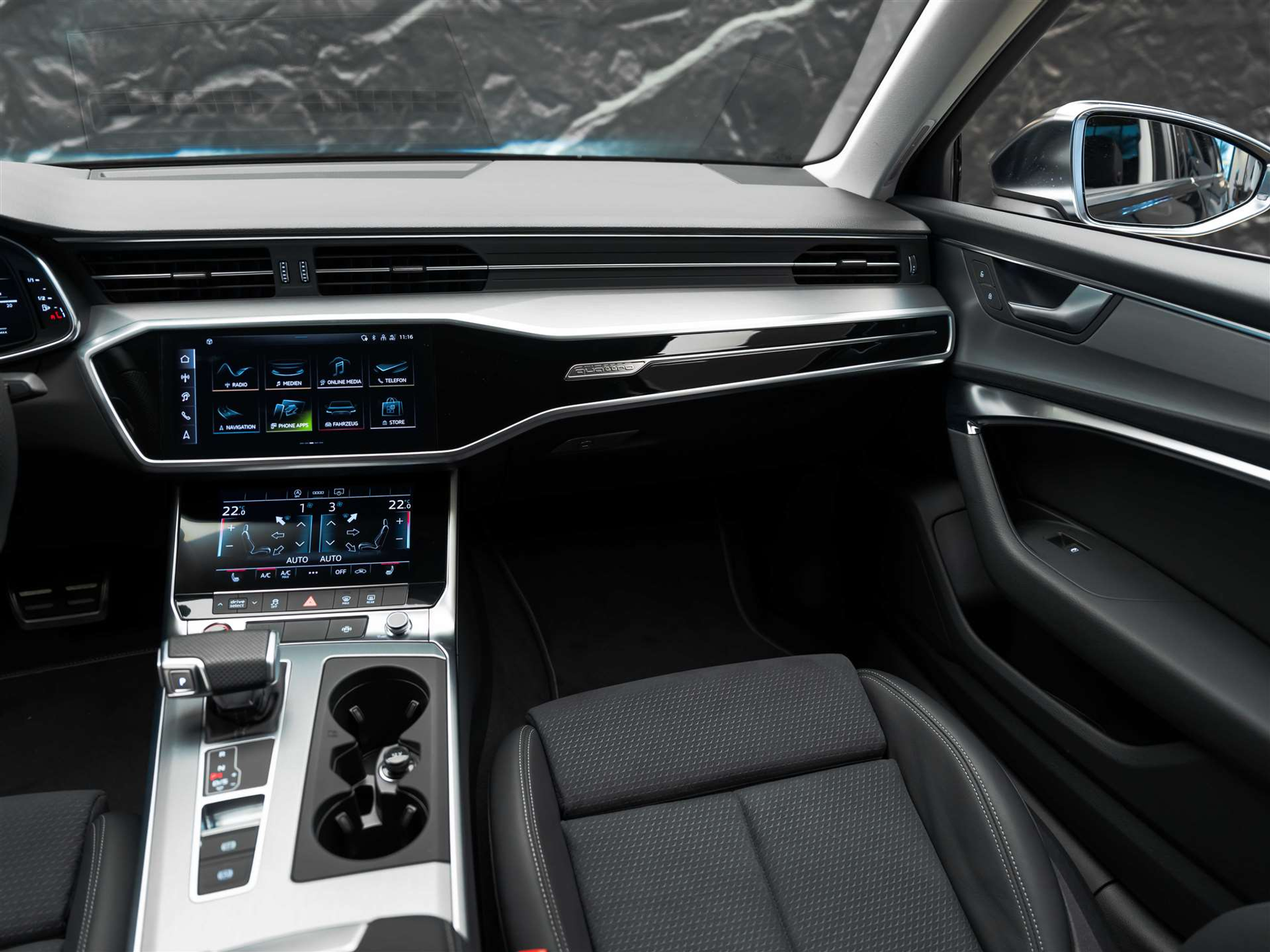 listing desktop thumbnail image 30