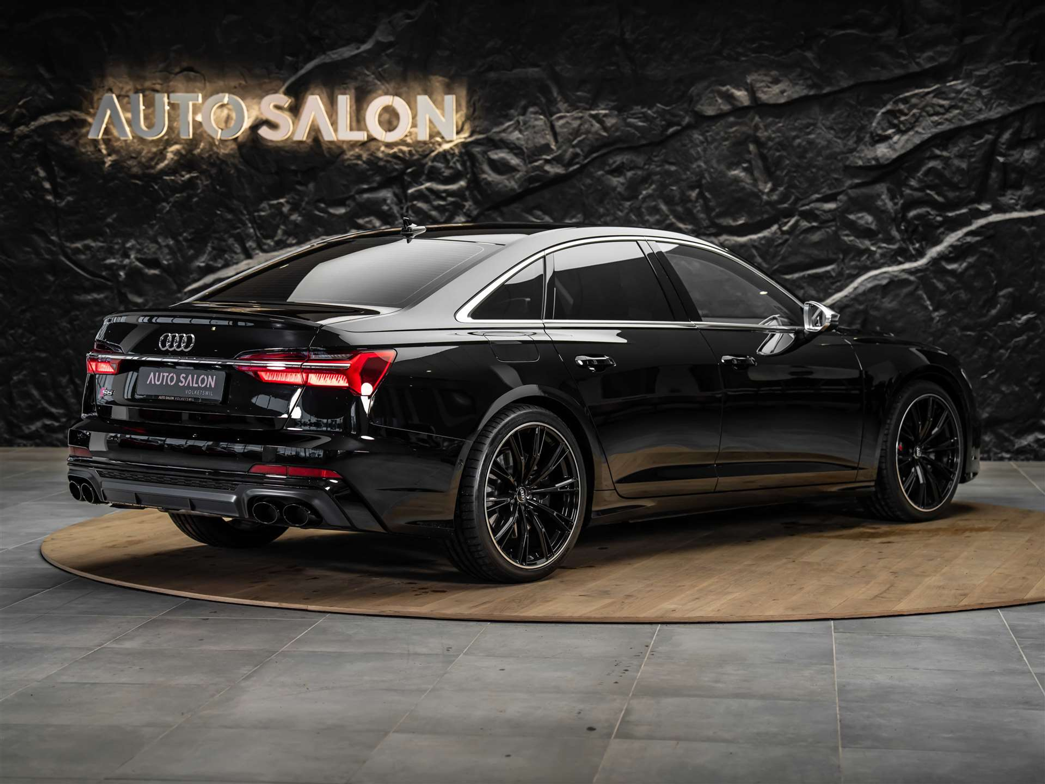 listing desktop thumbnail image 4