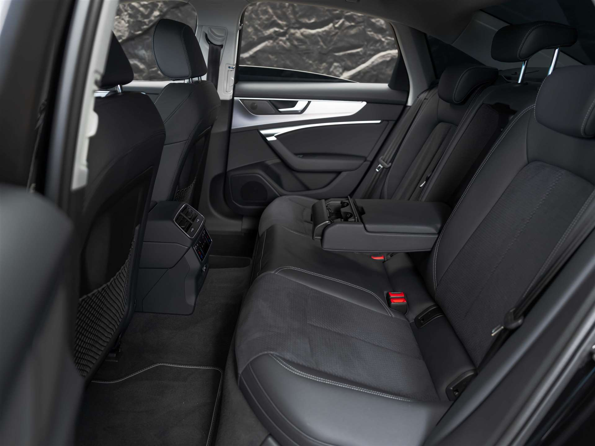 listing desktop thumbnail image 12