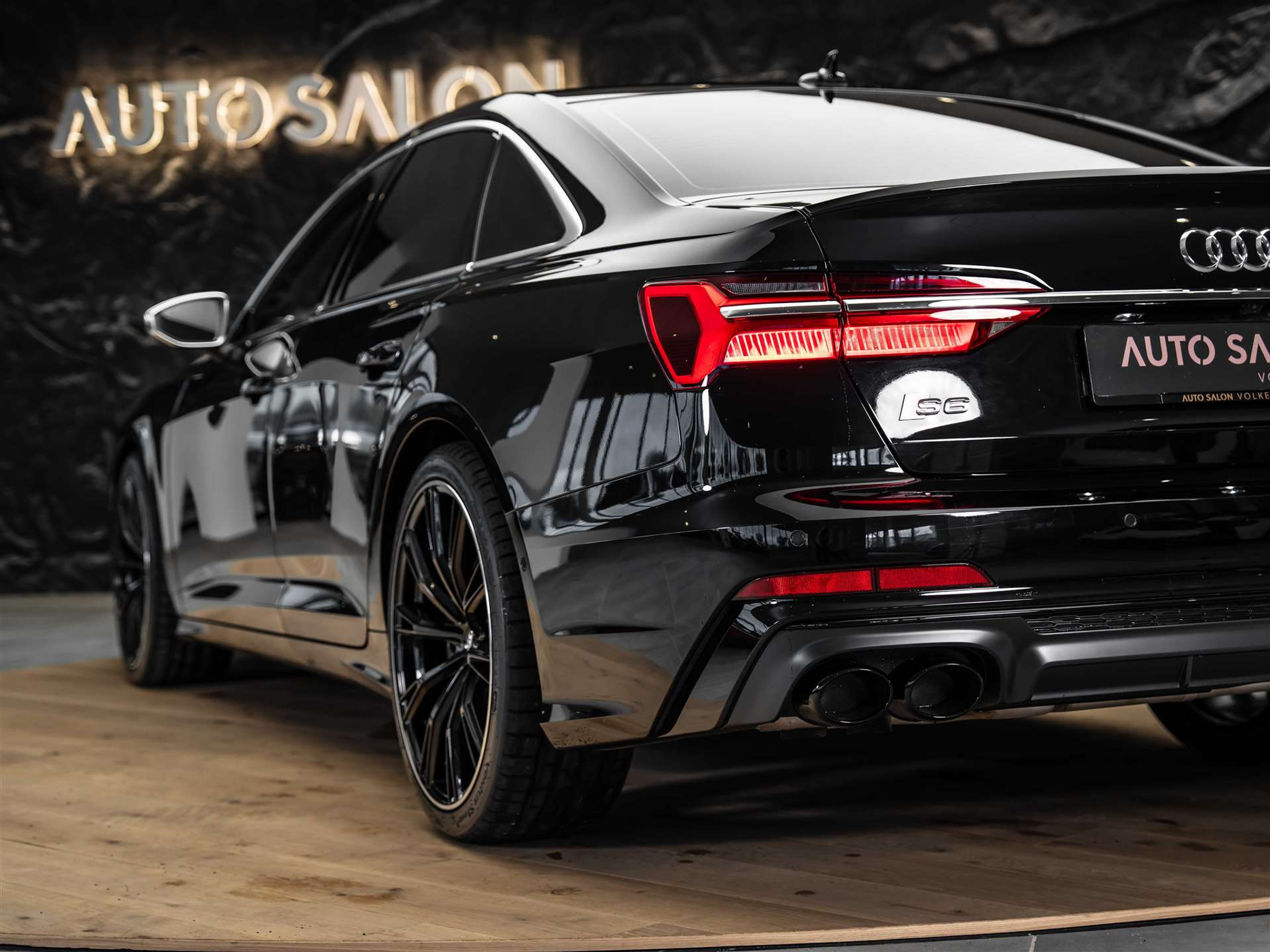 listing desktop thumbnail image 21