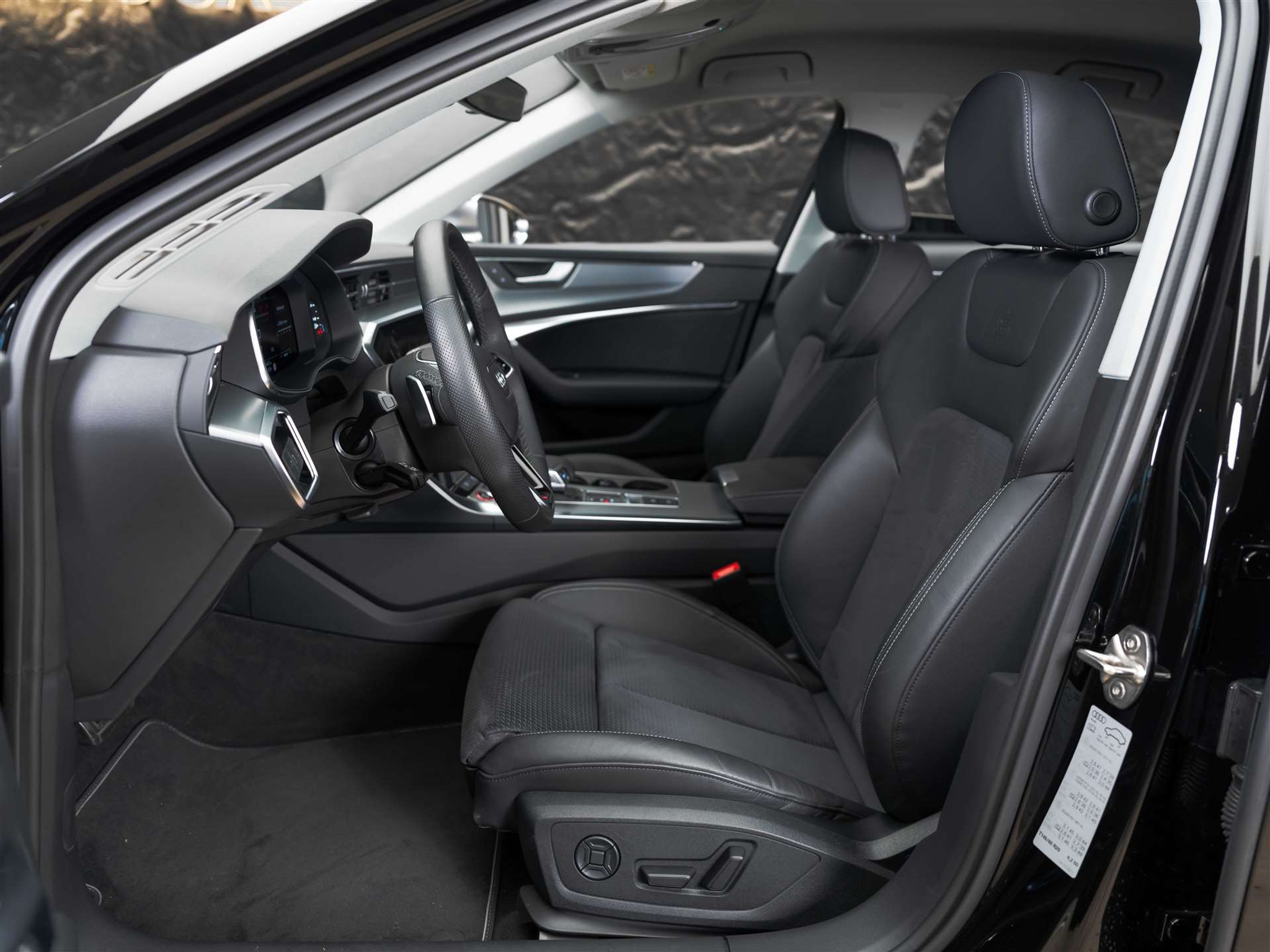 listing desktop thumbnail image 9