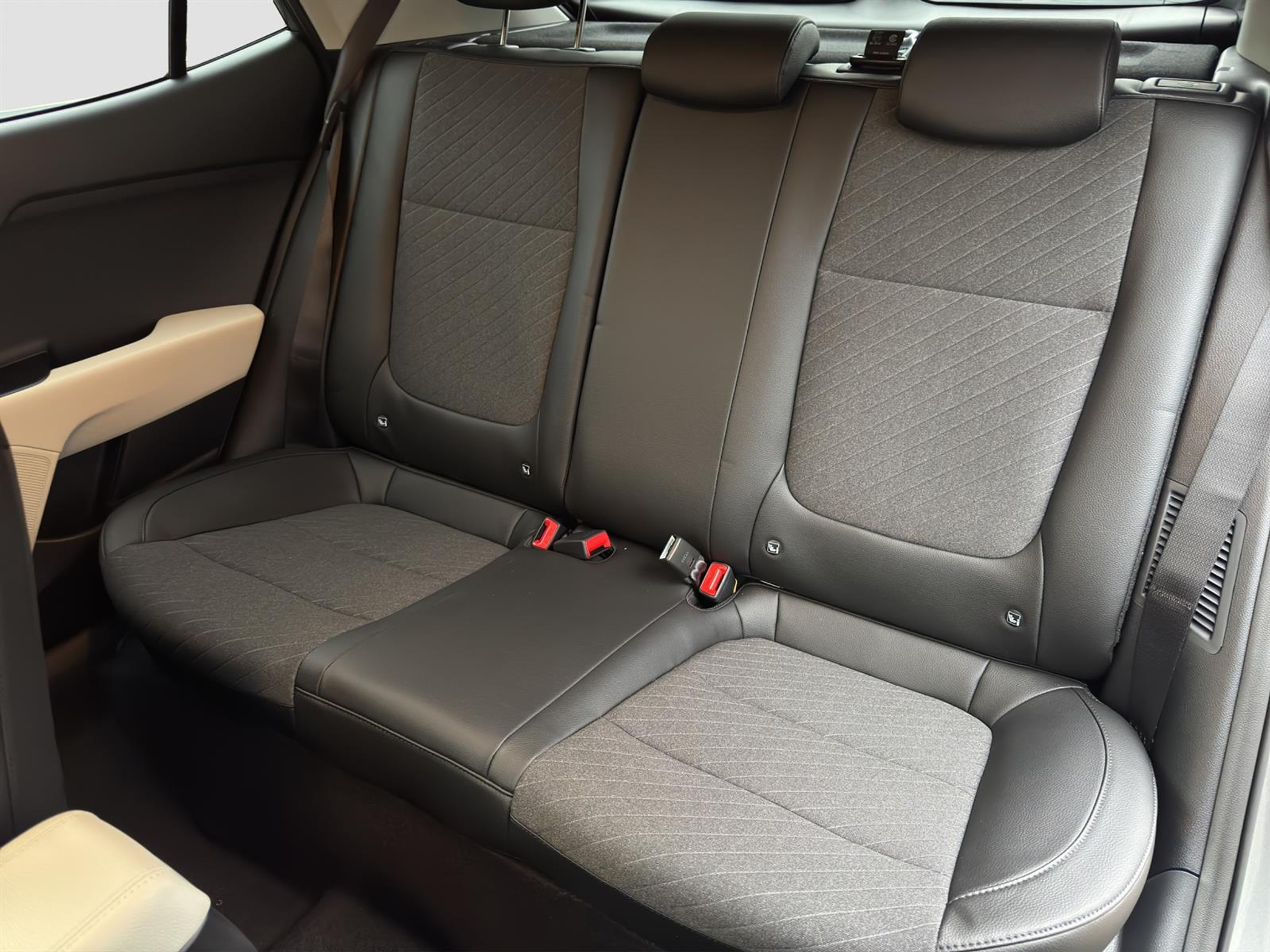 listing desktop thumbnail image 5