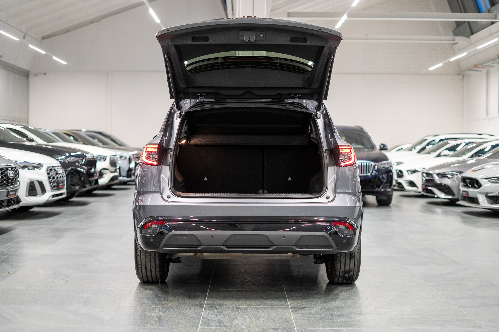 listing desktop thumbnail image 5