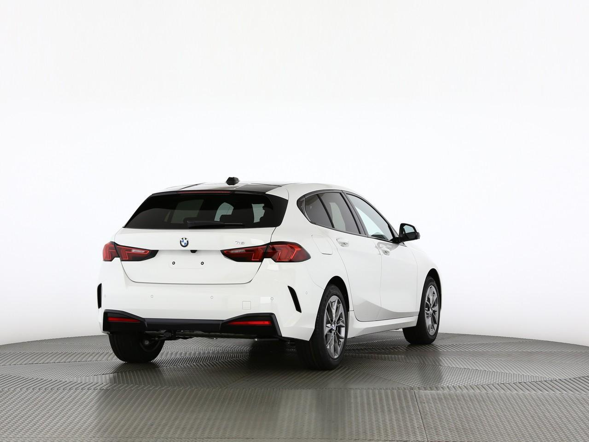 listing desktop thumbnail image 8