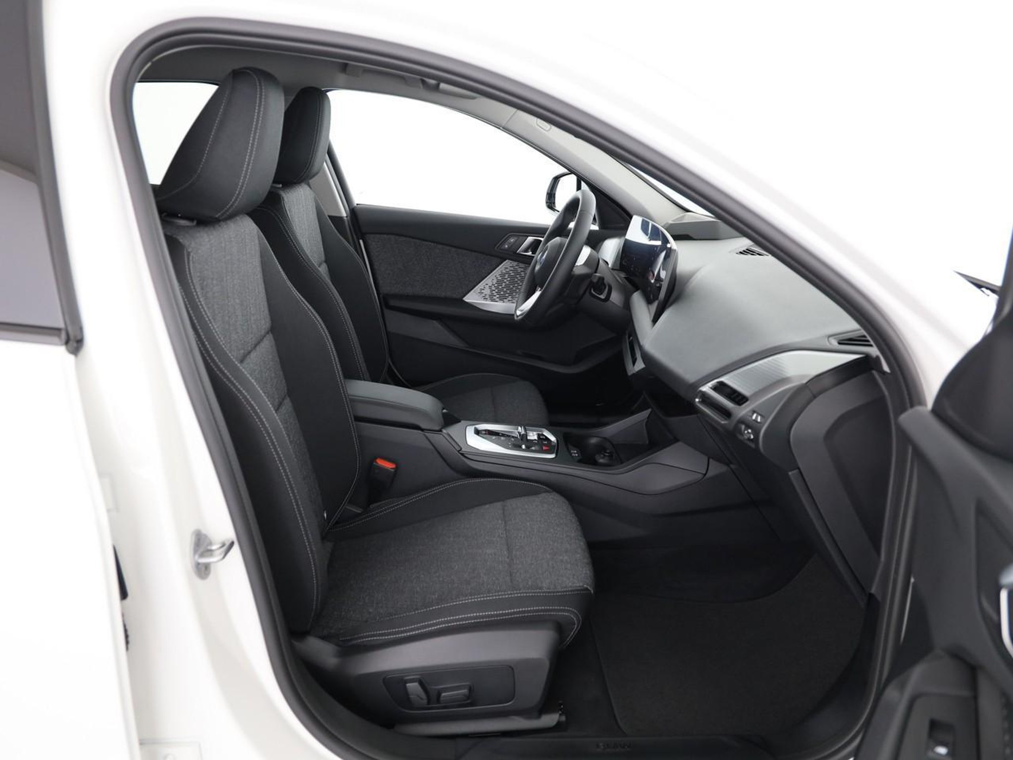 listing desktop thumbnail image 14