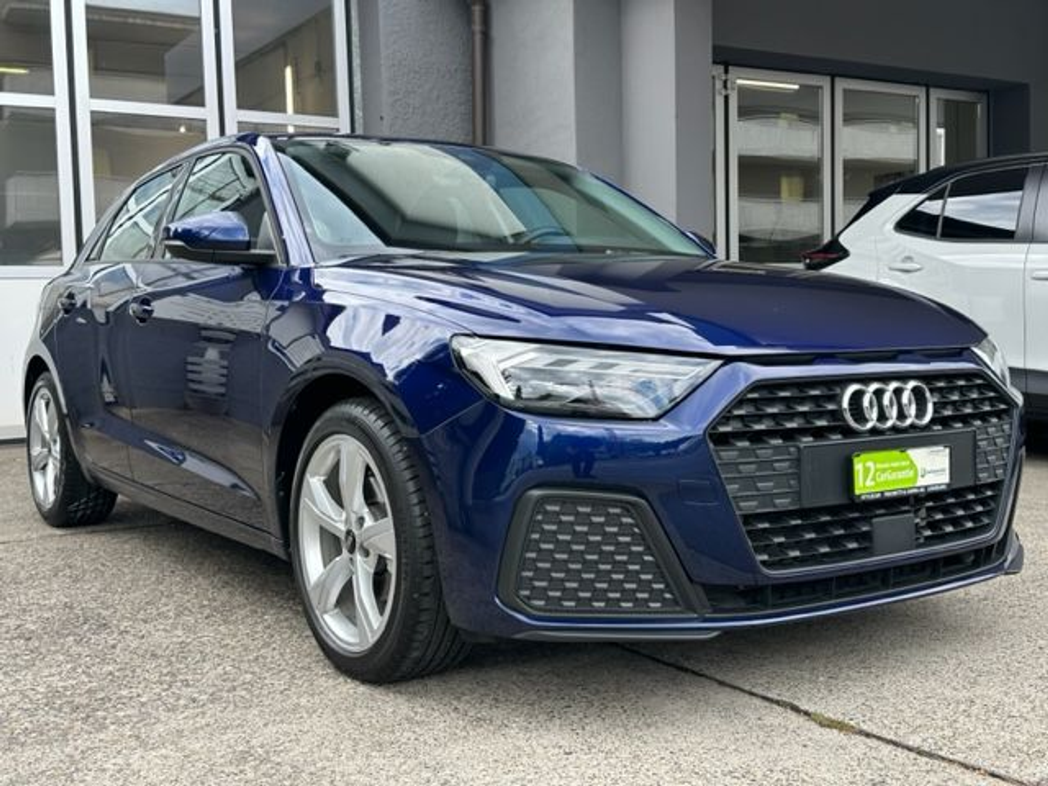 listing desktop thumbnail image 5