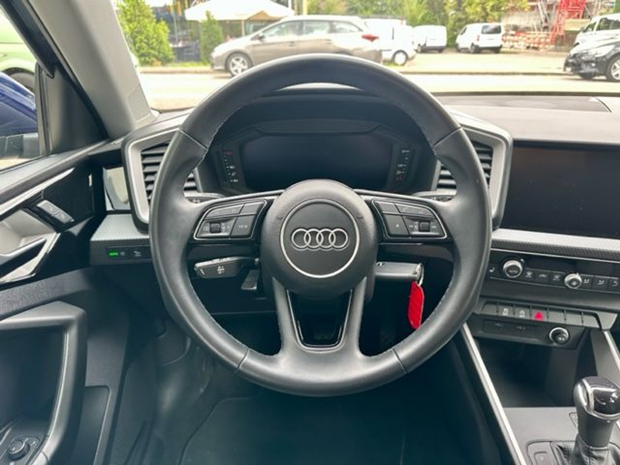 listing desktop thumbnail image 9