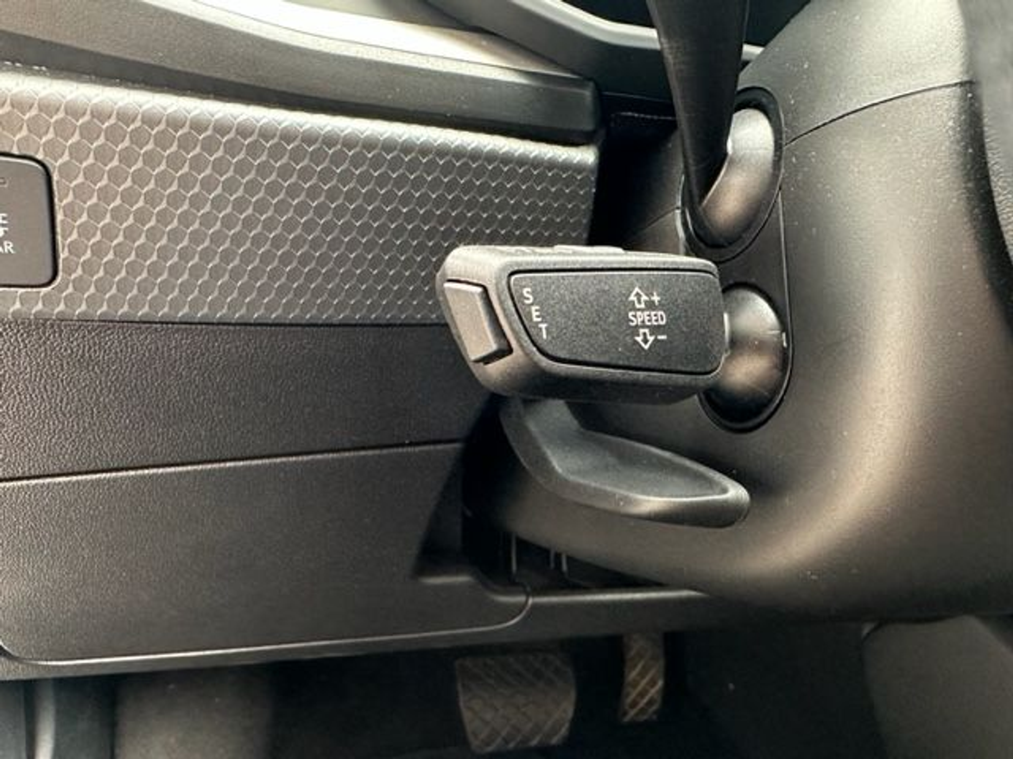 listing desktop thumbnail image 11