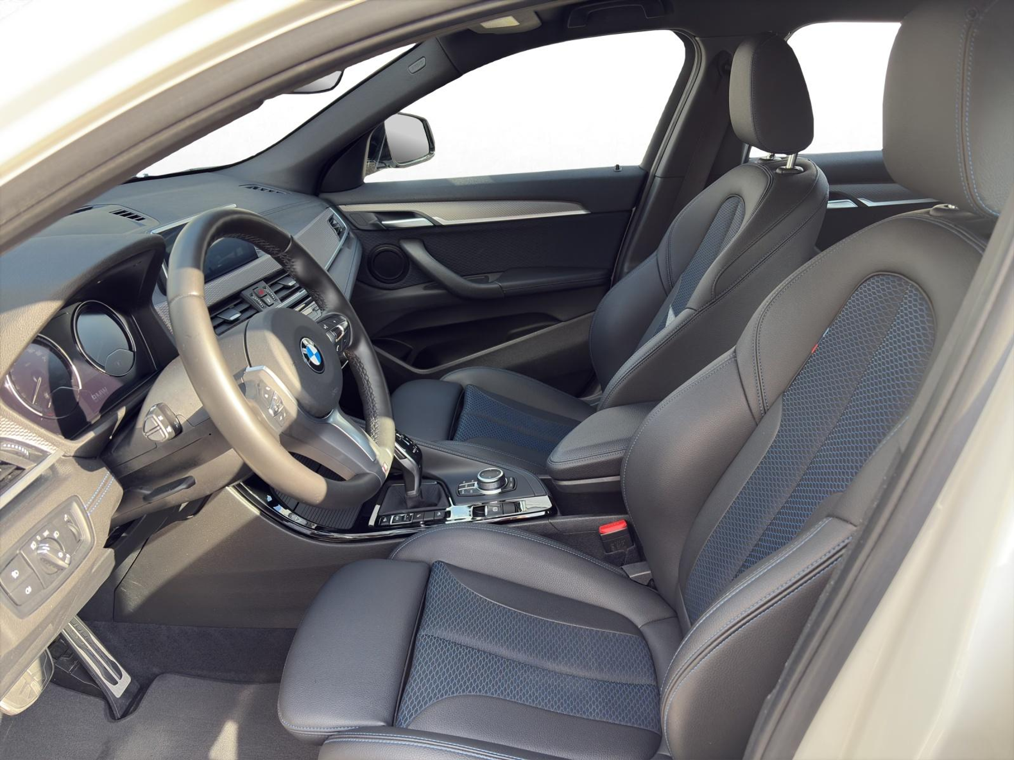 listing desktop thumbnail image 9