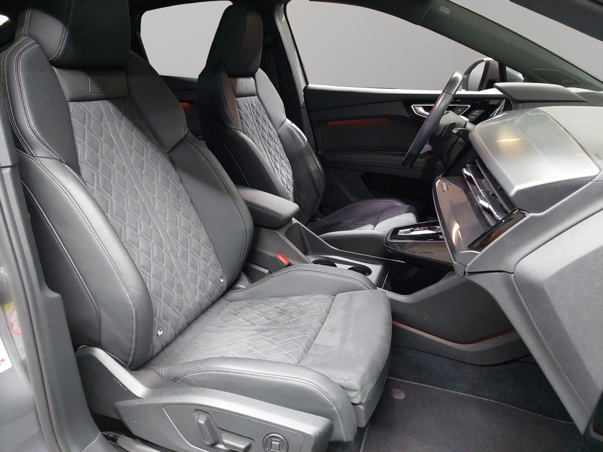 listing desktop thumbnail image 8