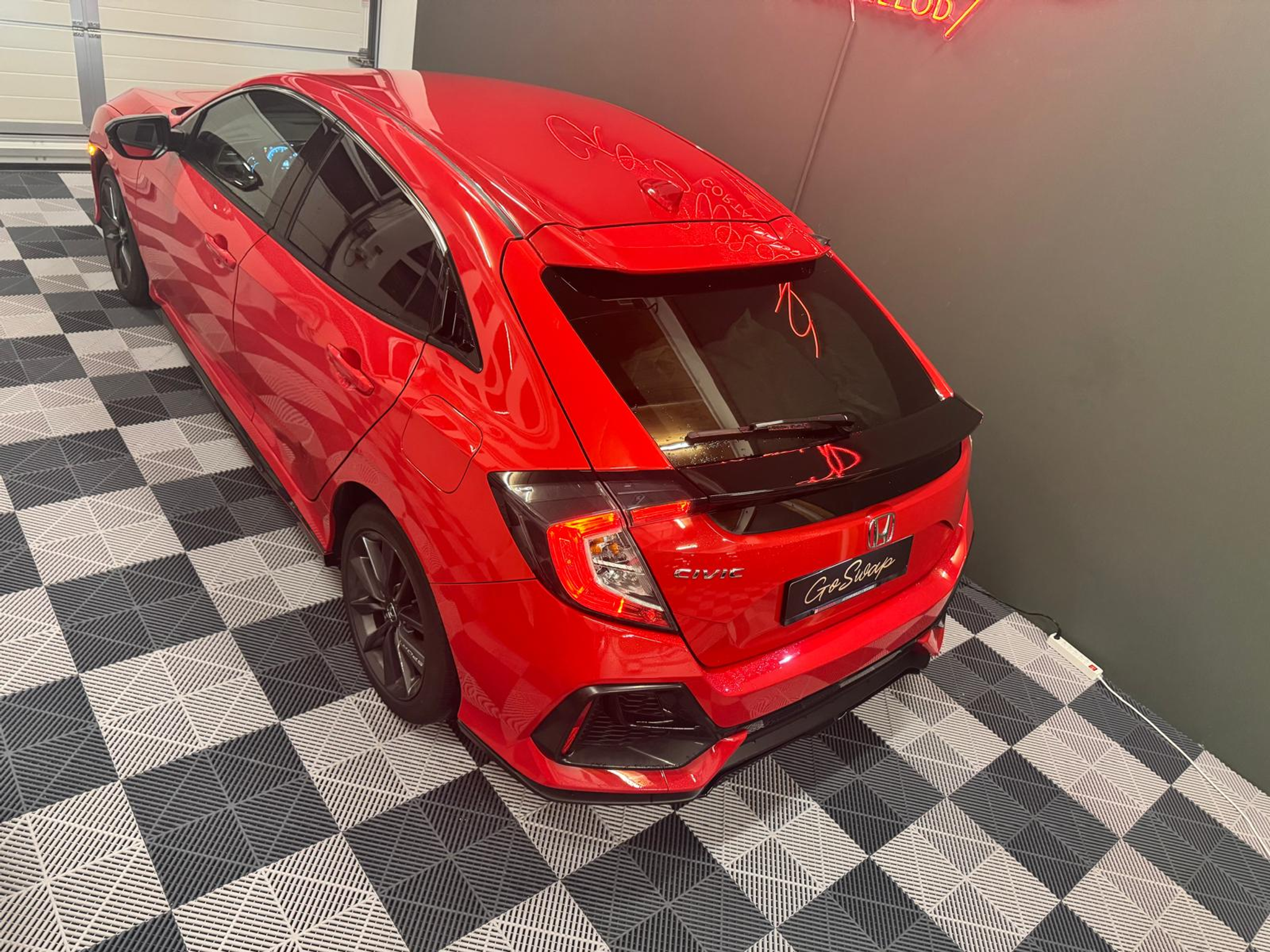 listing desktop thumbnail image 2