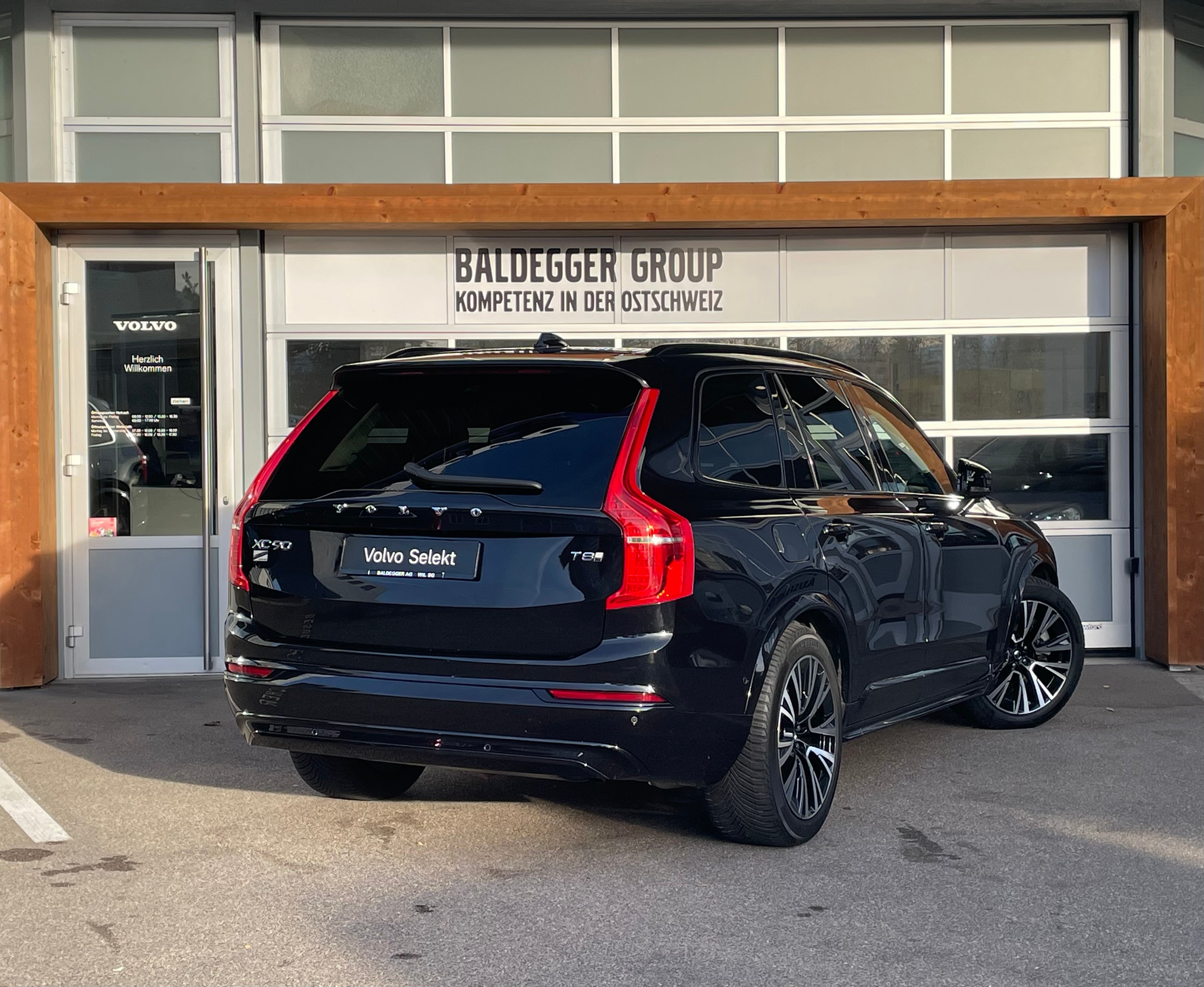 listing desktop thumbnail image 2