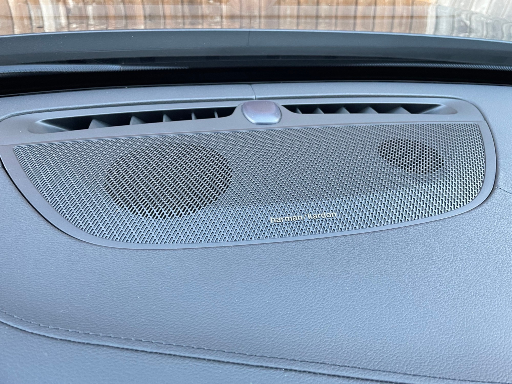 listing desktop thumbnail image 12