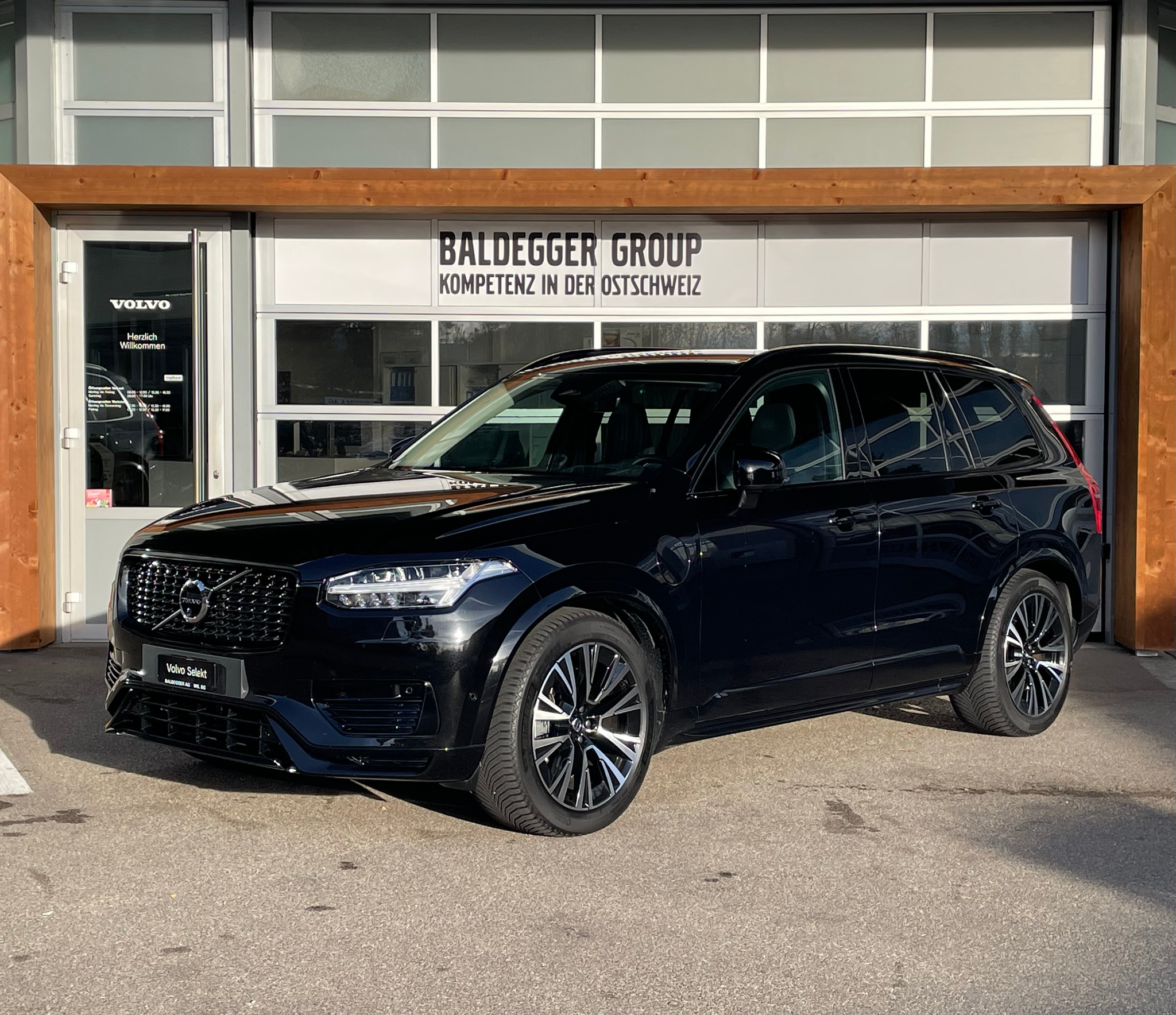 listing desktop thumbnail image 1