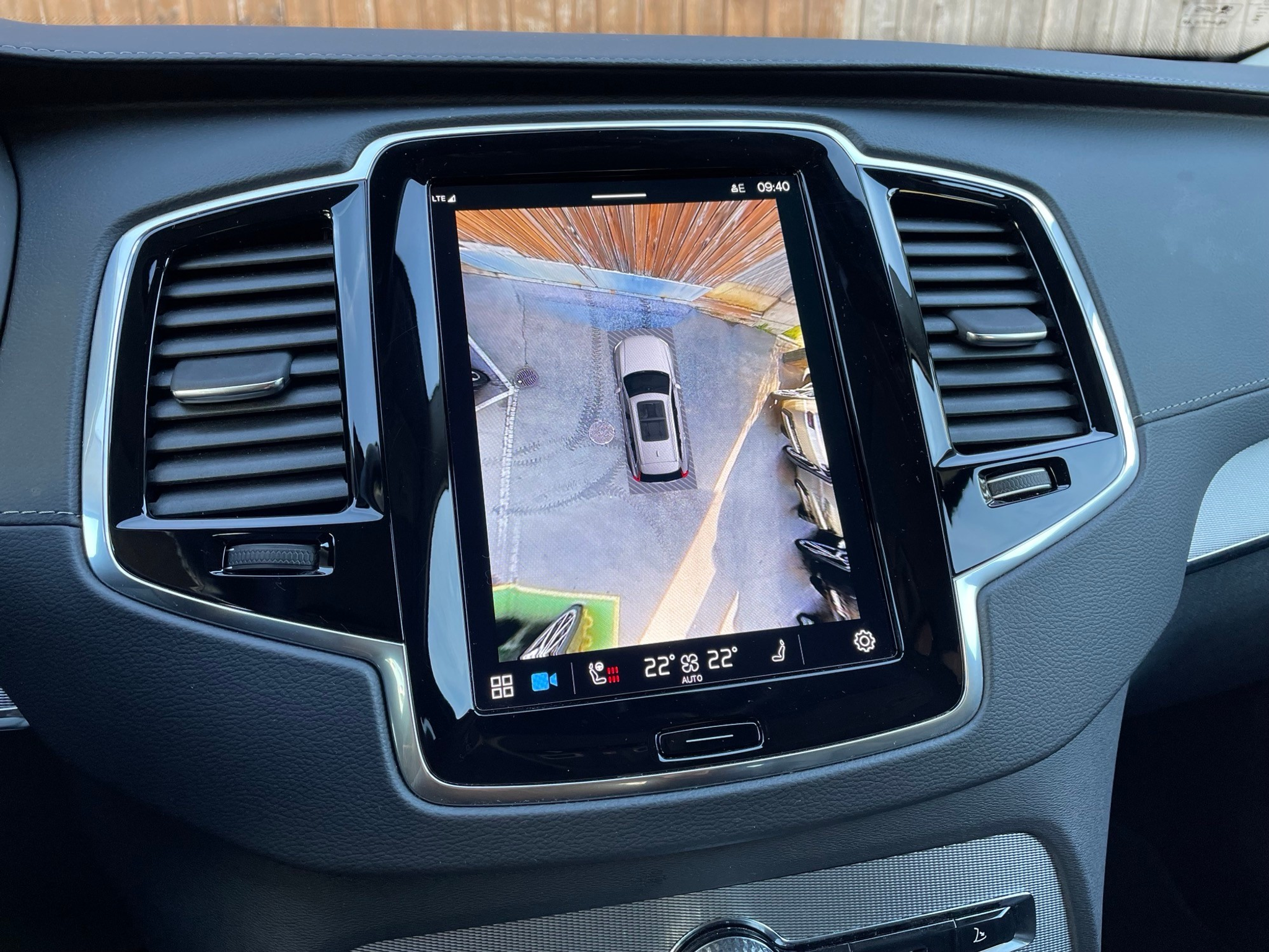 listing desktop thumbnail image 11