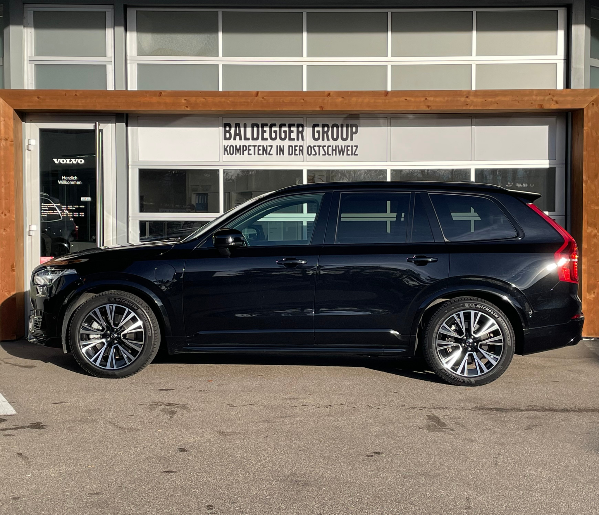 listing desktop thumbnail image 8