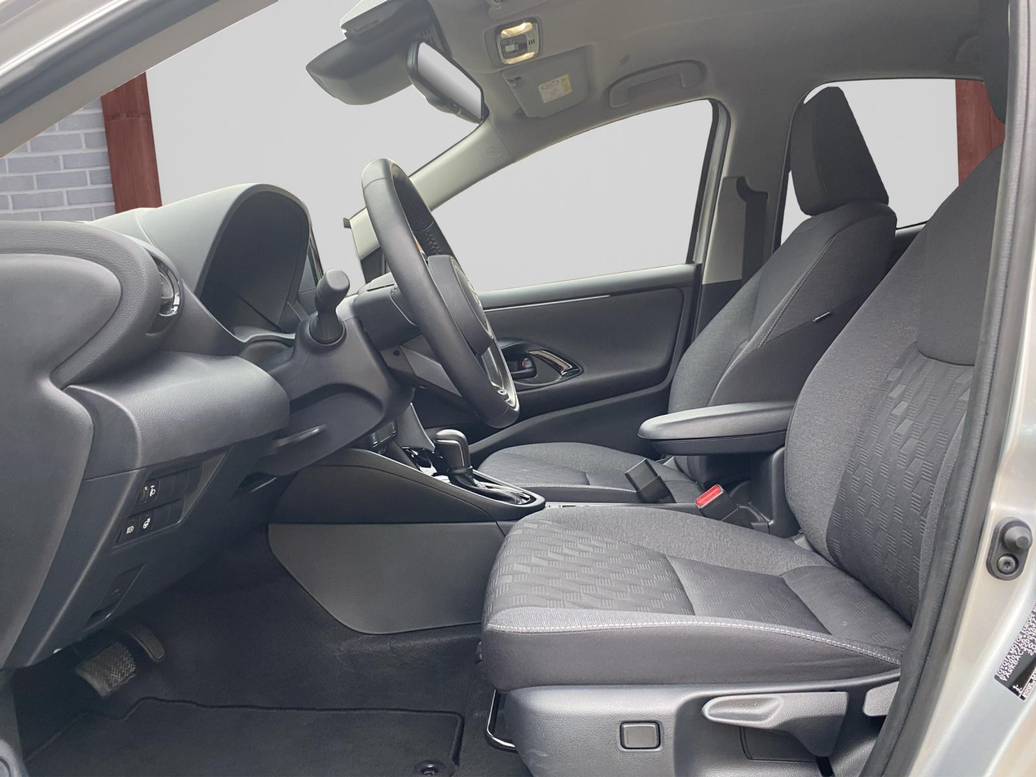 listing desktop thumbnail image 7