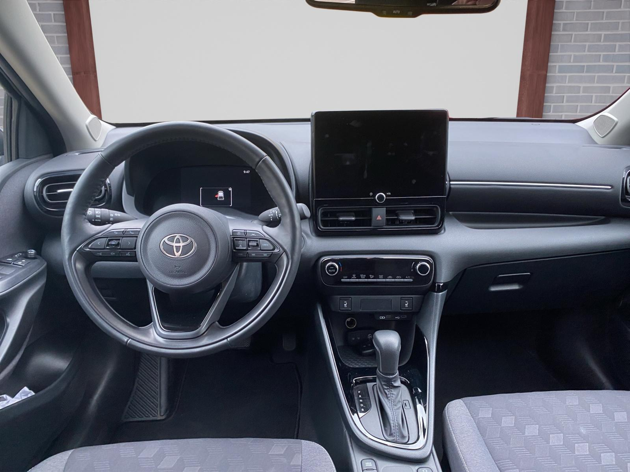 listing desktop thumbnail image 6