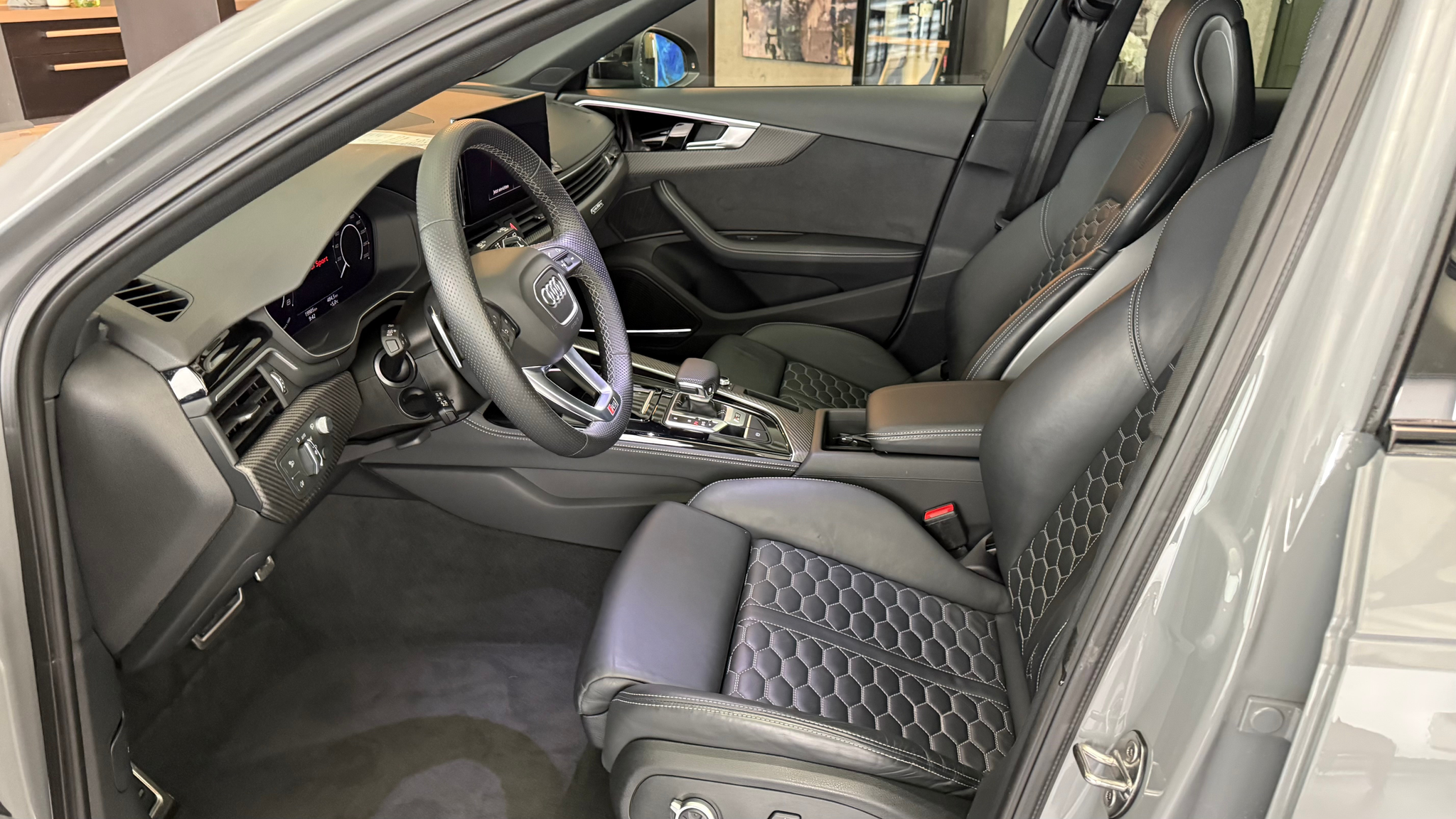 listing desktop thumbnail image 17