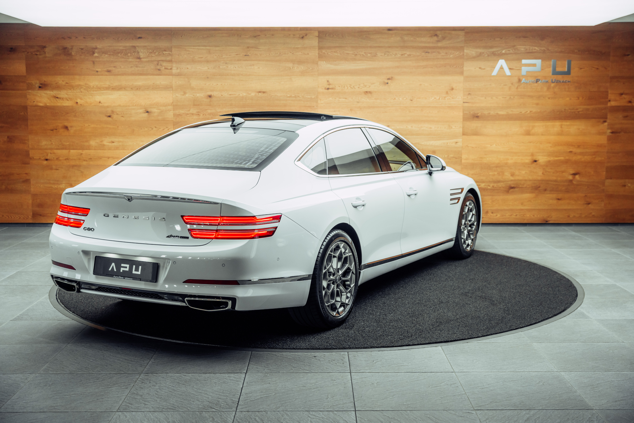 listing desktop thumbnail image 1