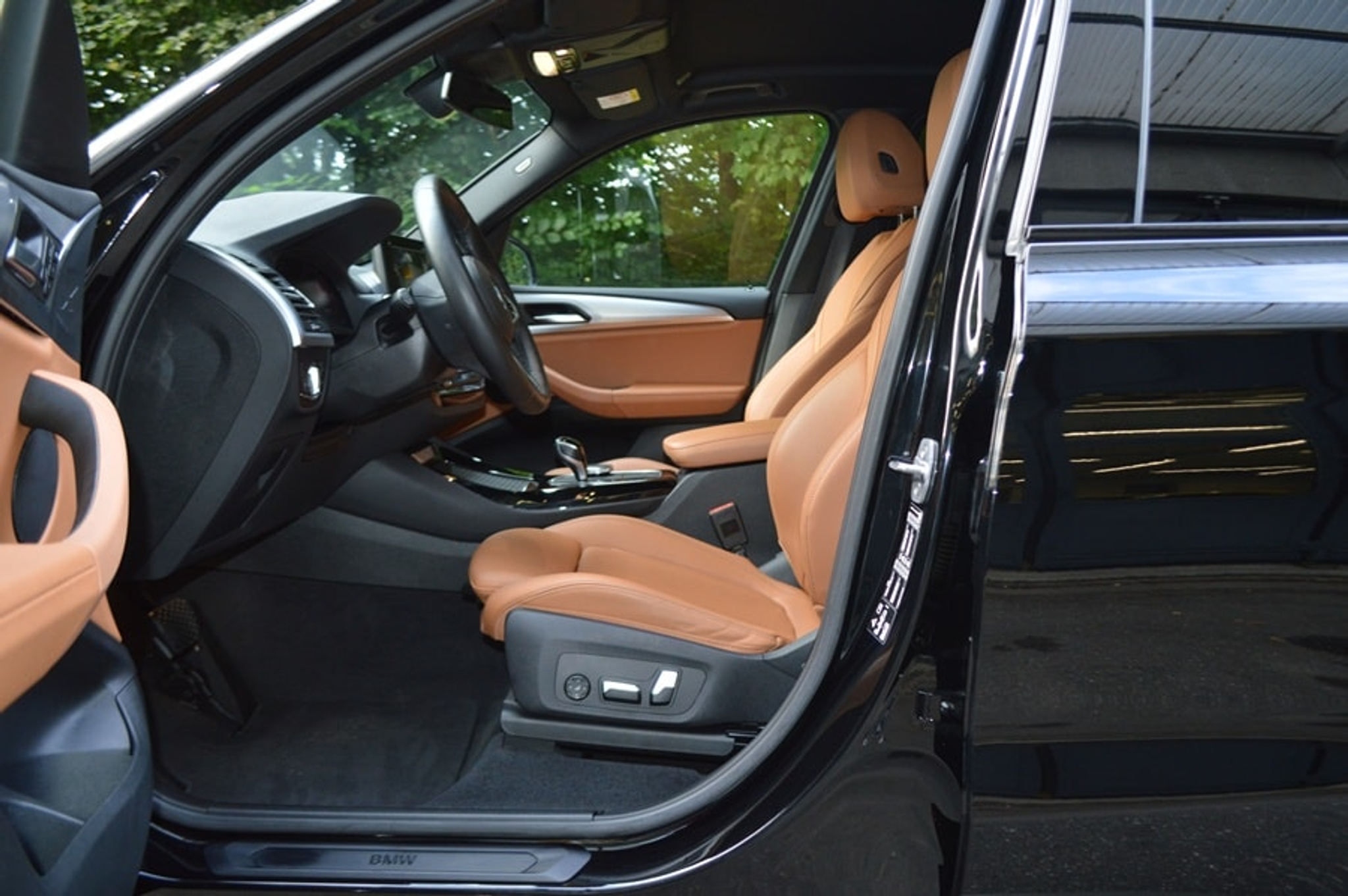 listing desktop thumbnail image 5