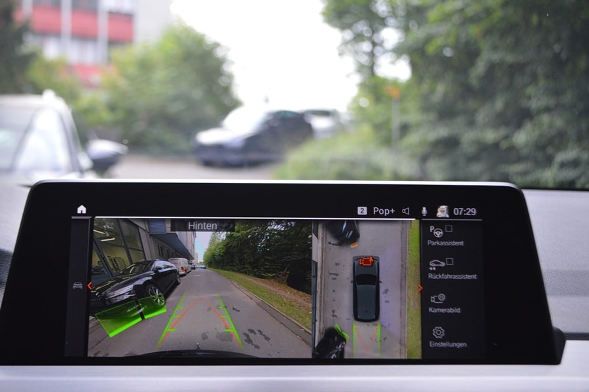 listing desktop thumbnail image 11