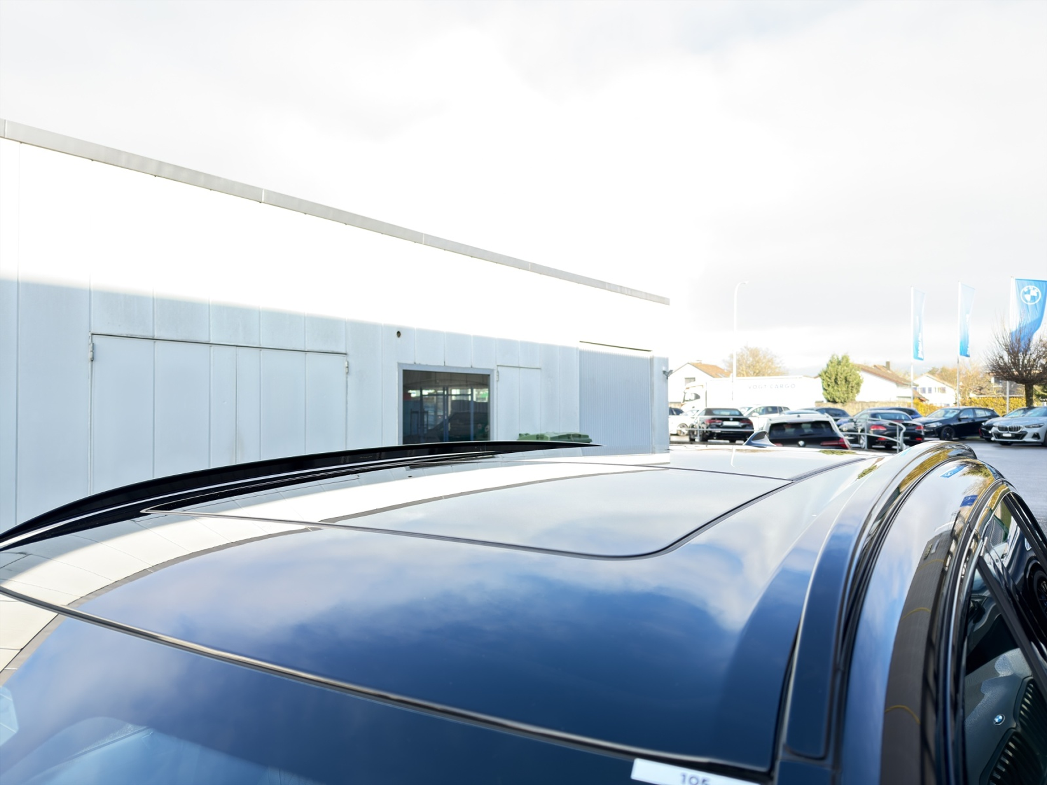 listing desktop thumbnail image 19