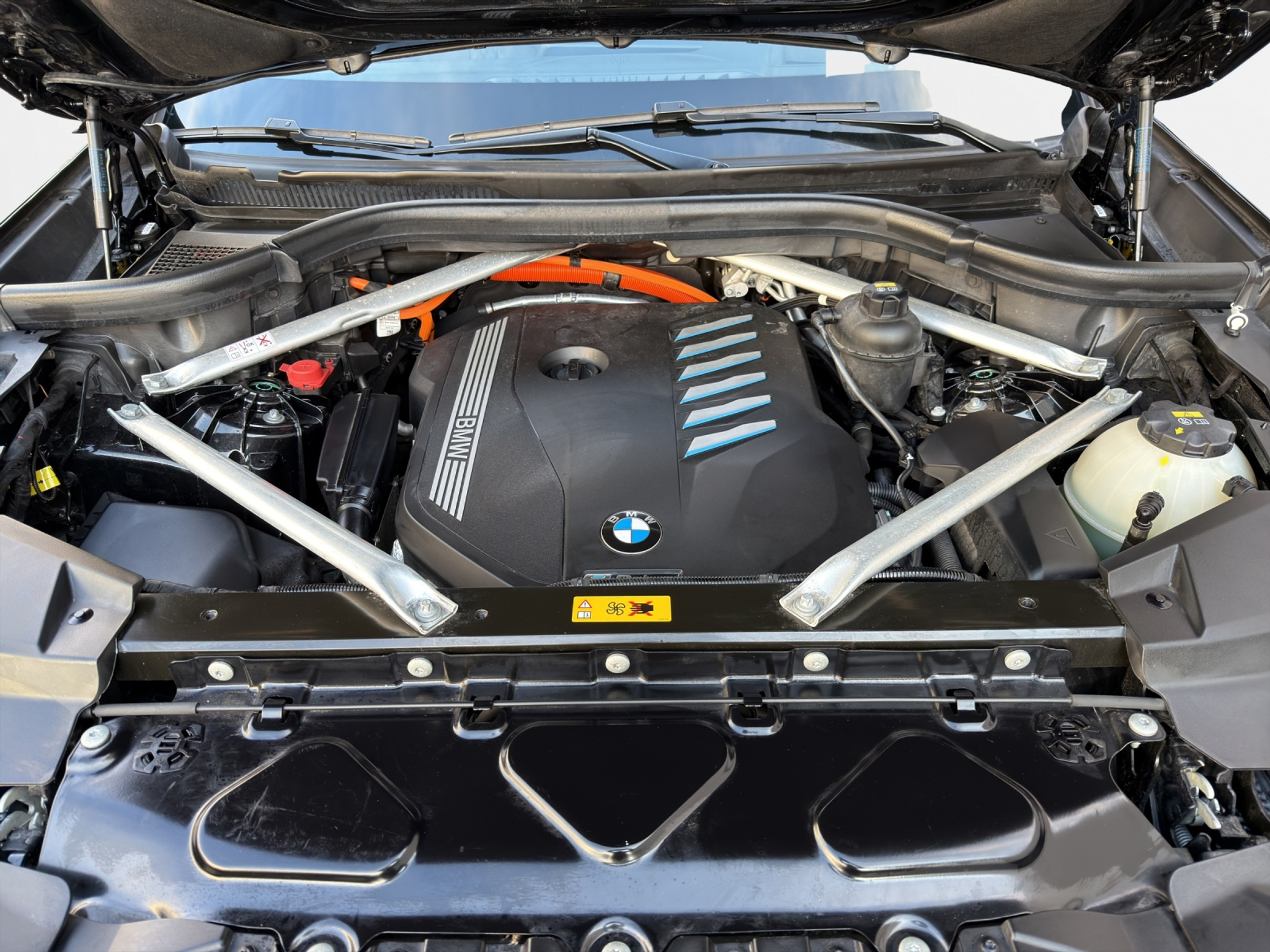 listing desktop thumbnail image 9