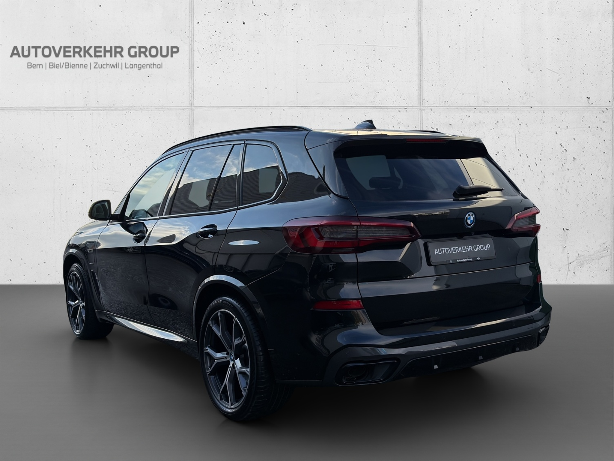 listing desktop thumbnail image 2