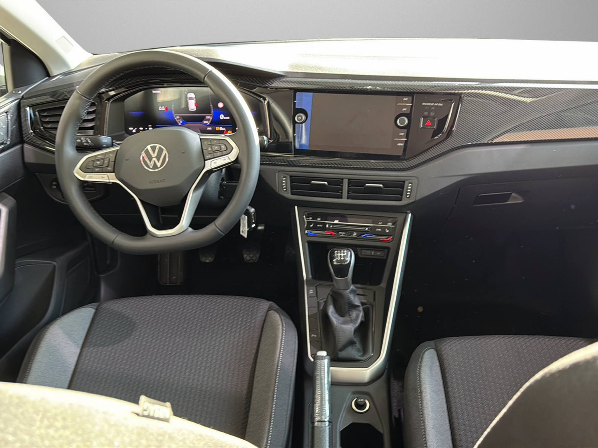 listing desktop thumbnail image 9