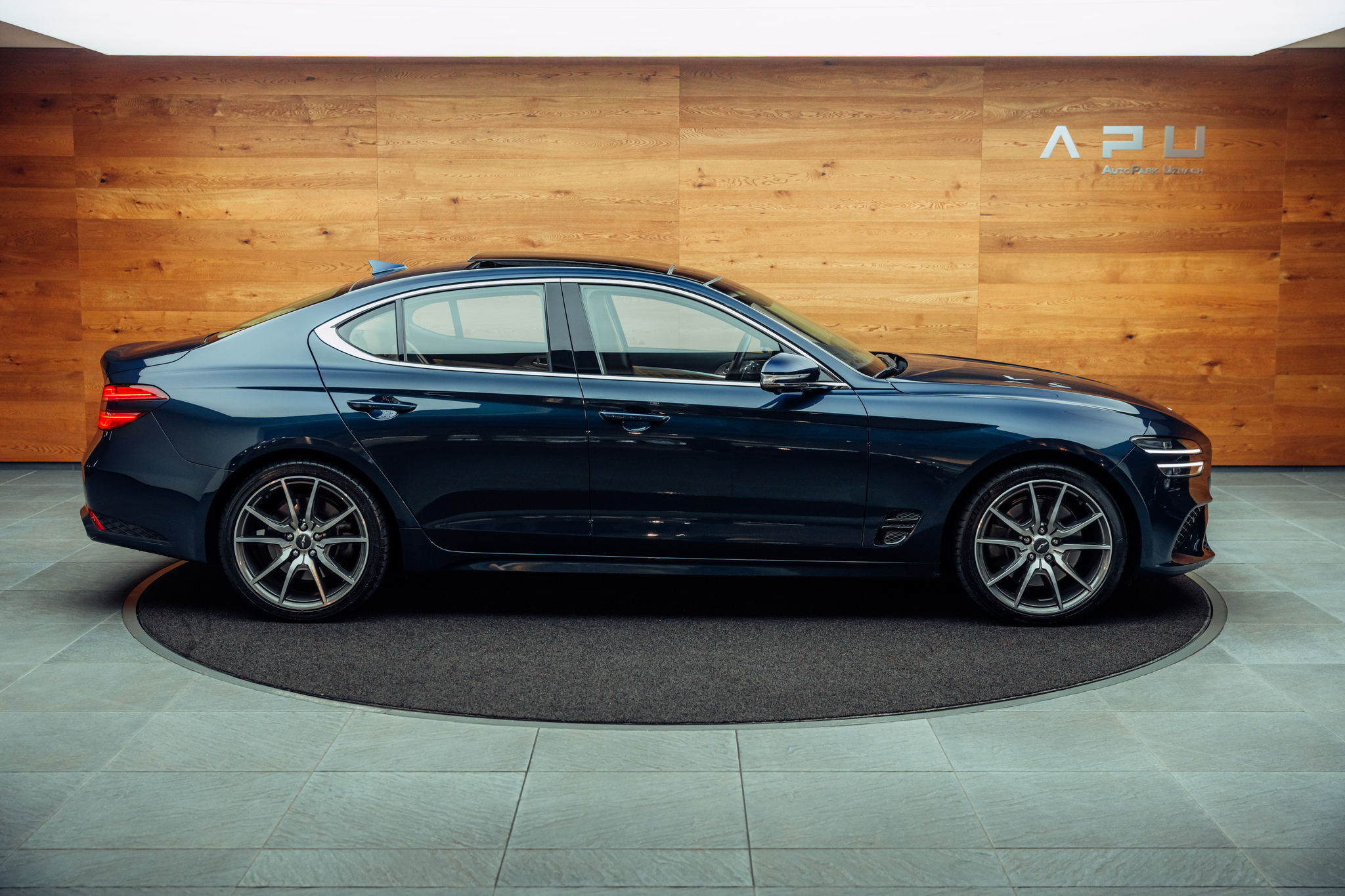 listing desktop thumbnail image 10