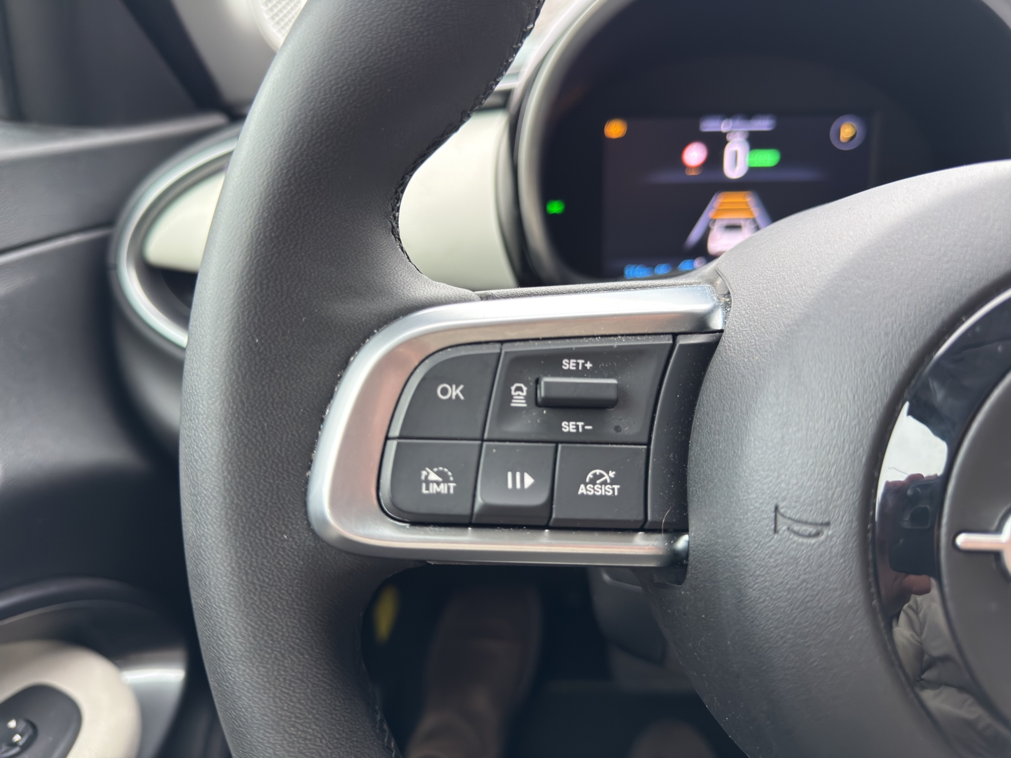 listing desktop thumbnail image 23