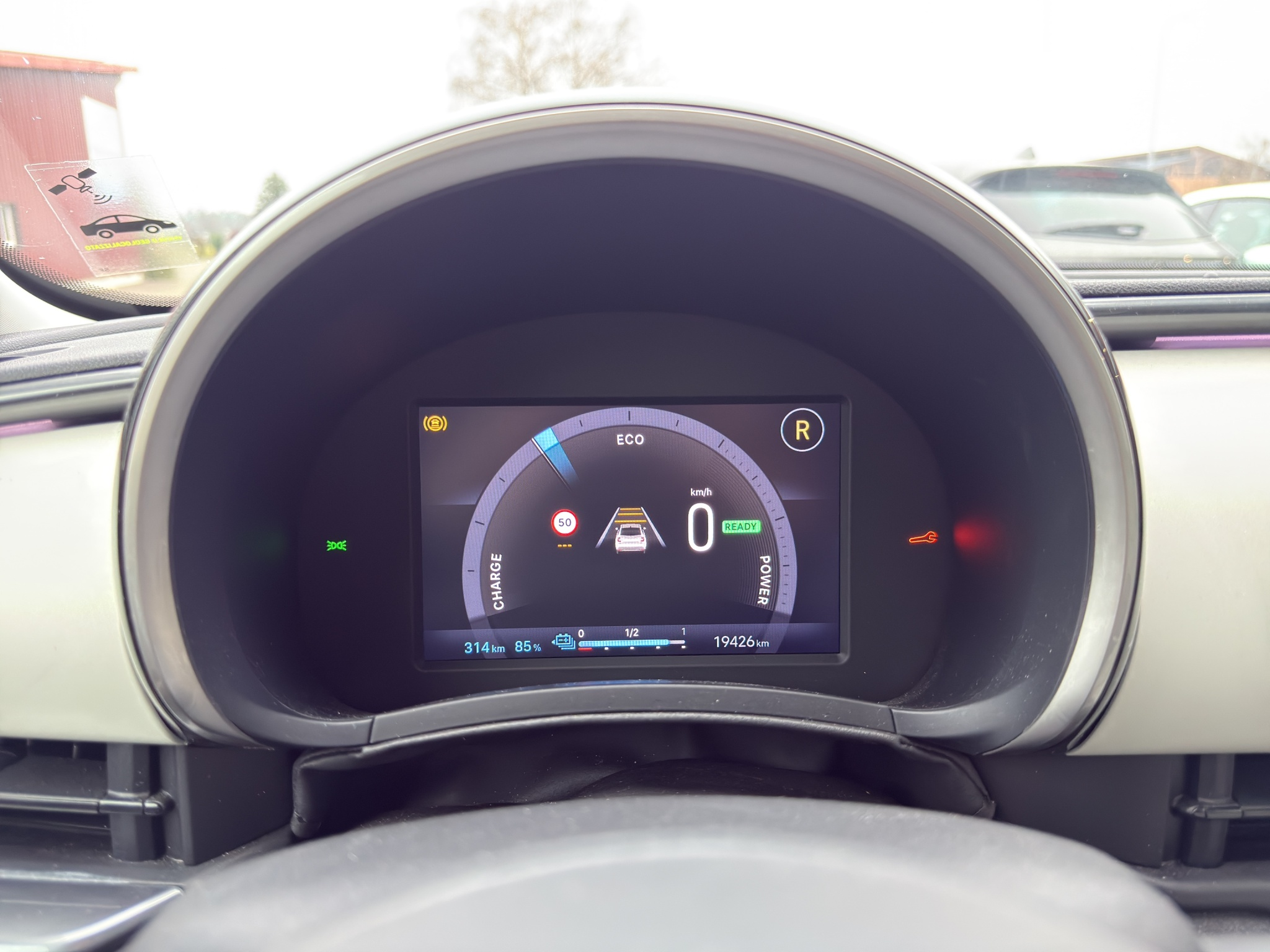 listing desktop thumbnail image 25