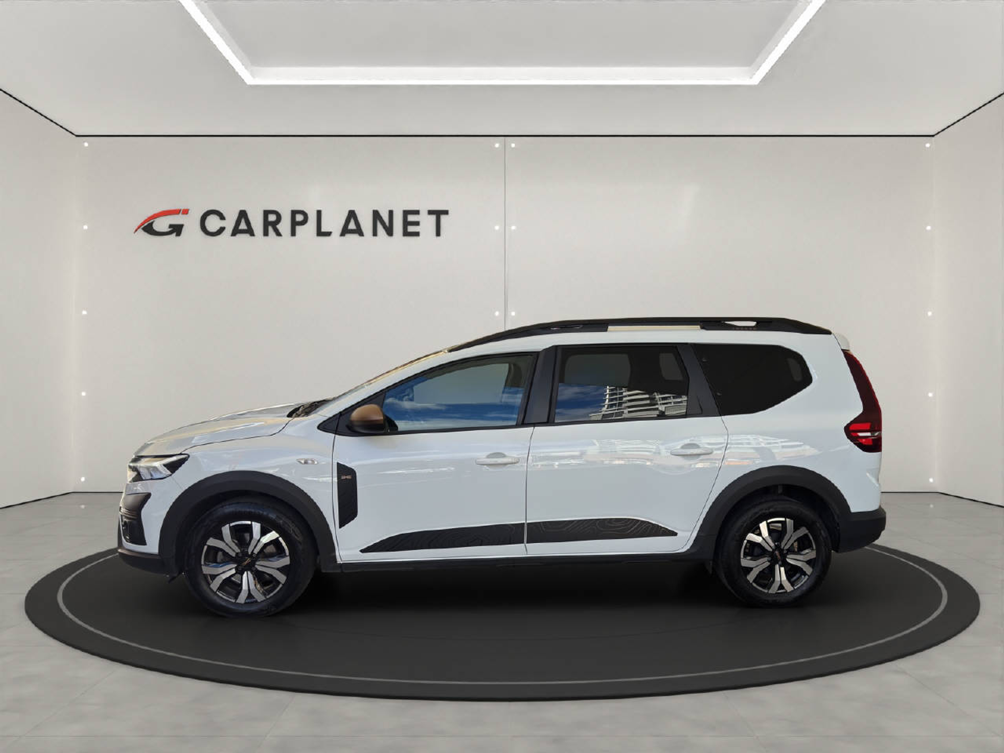 listing desktop thumbnail image 1