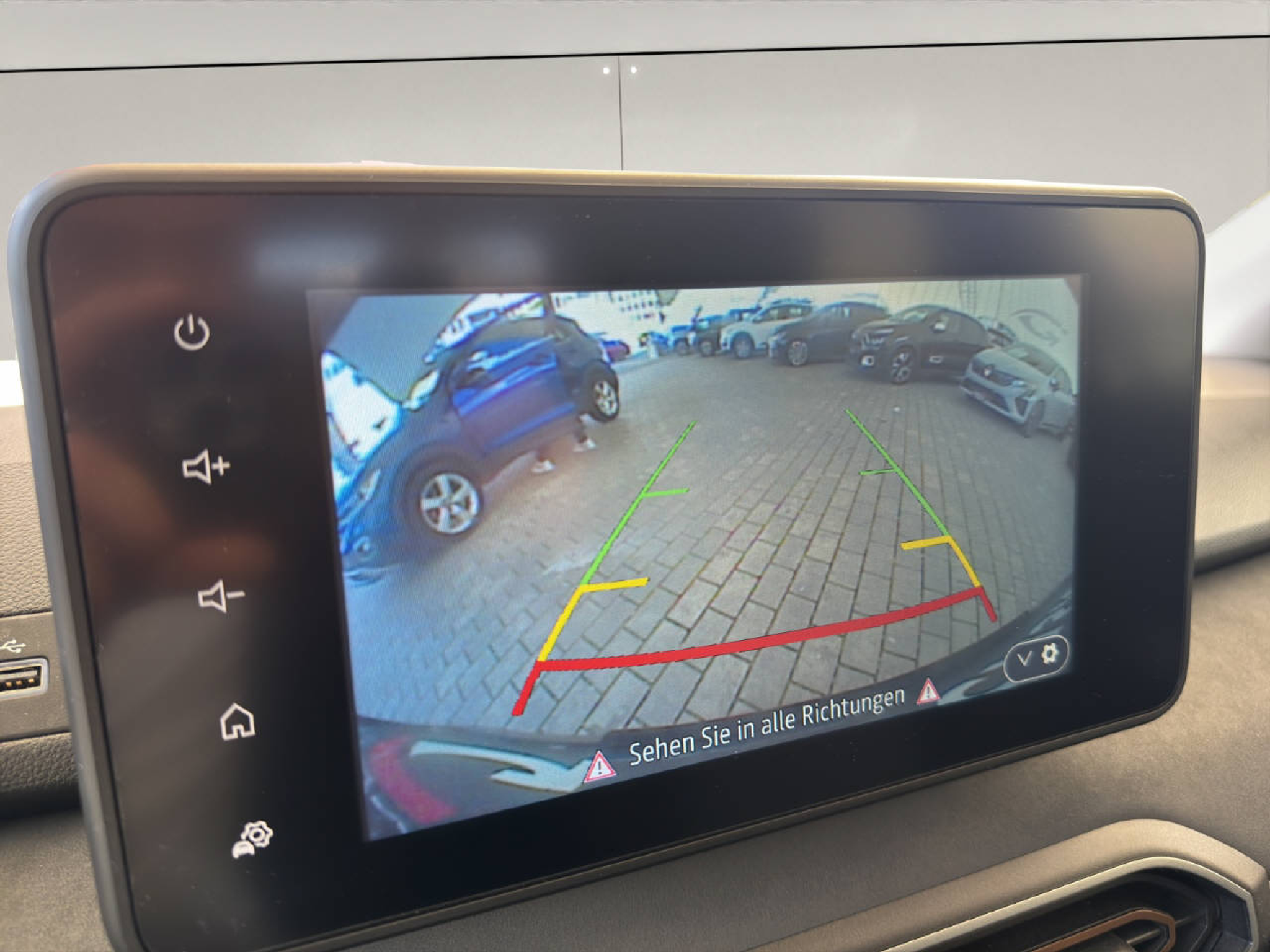 listing desktop thumbnail image 8