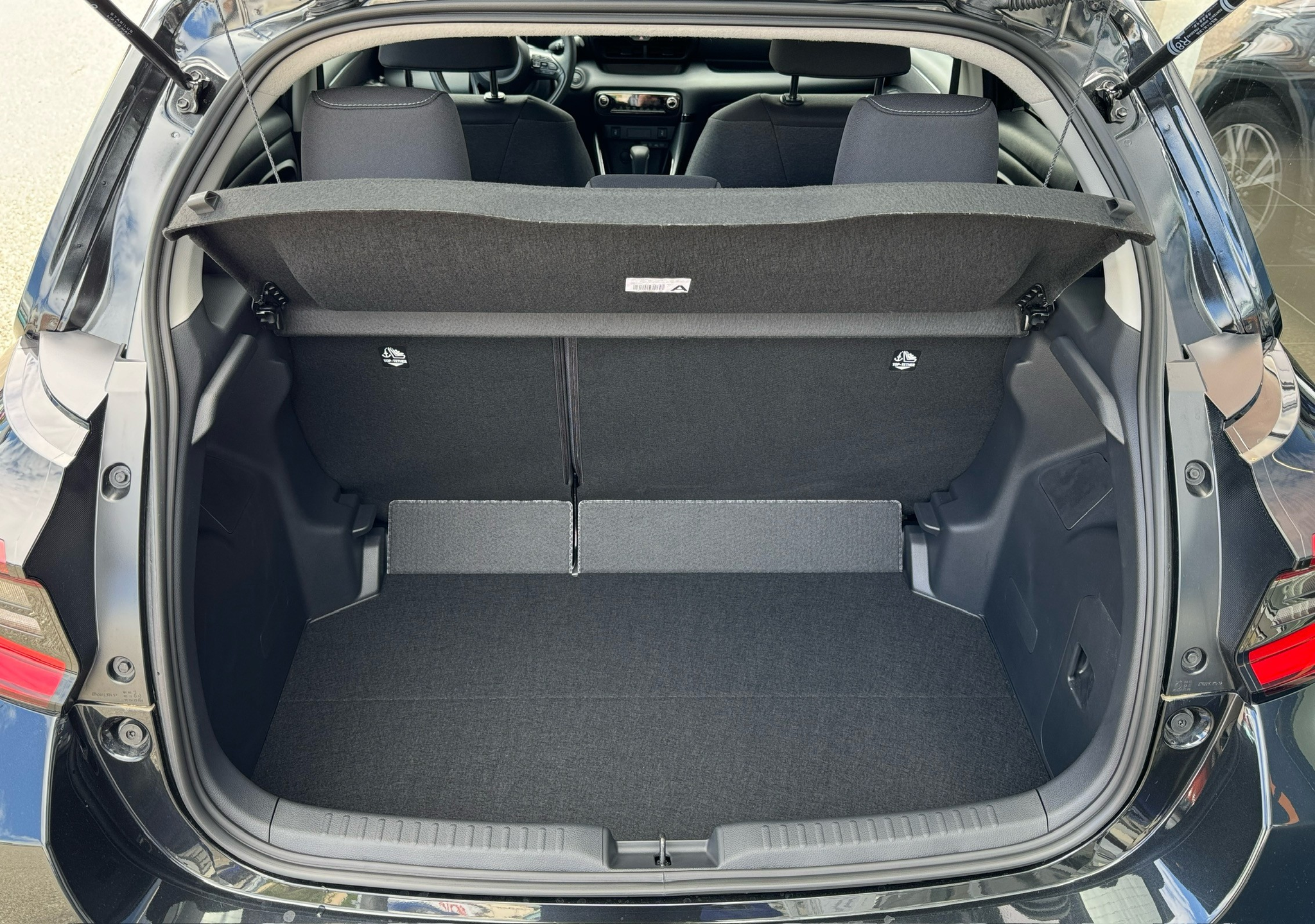 listing desktop thumbnail image 8