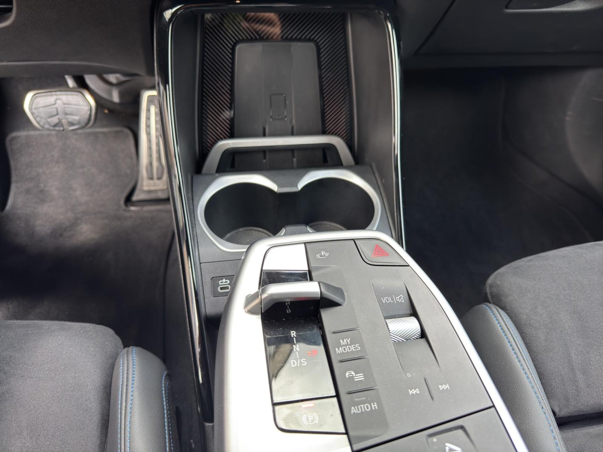 listing desktop thumbnail image 13