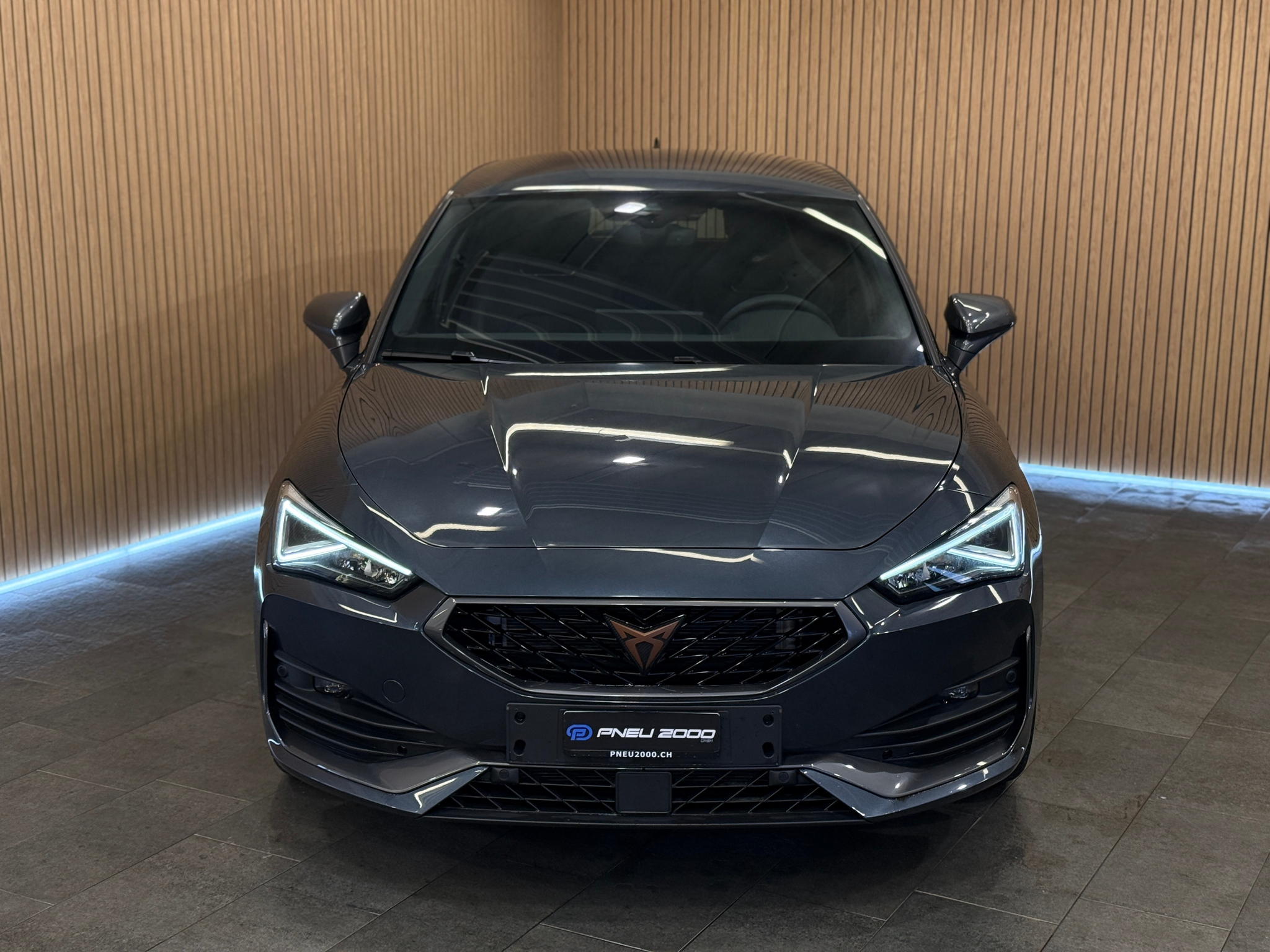 listing desktop thumbnail image 1