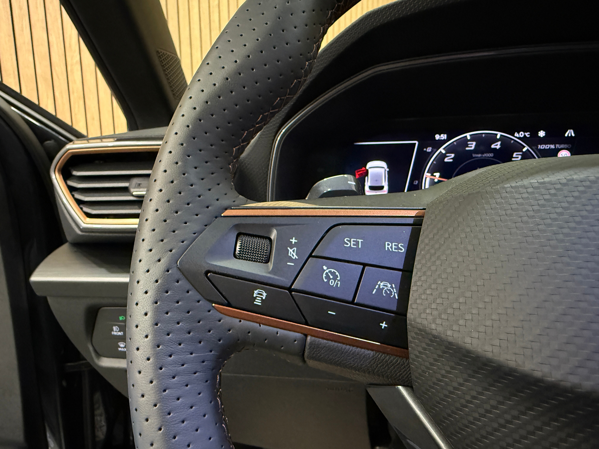 listing desktop thumbnail image 11